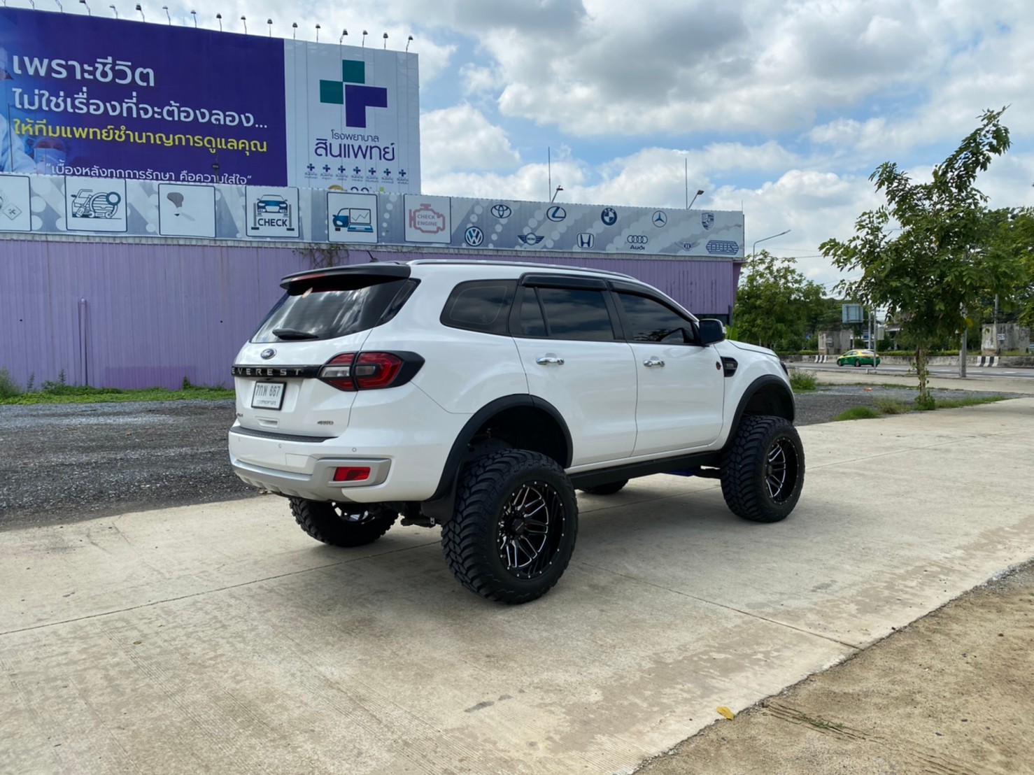 FORD EVEREST ยก6นิ้ว จัด FULLSET ที่ STEP9