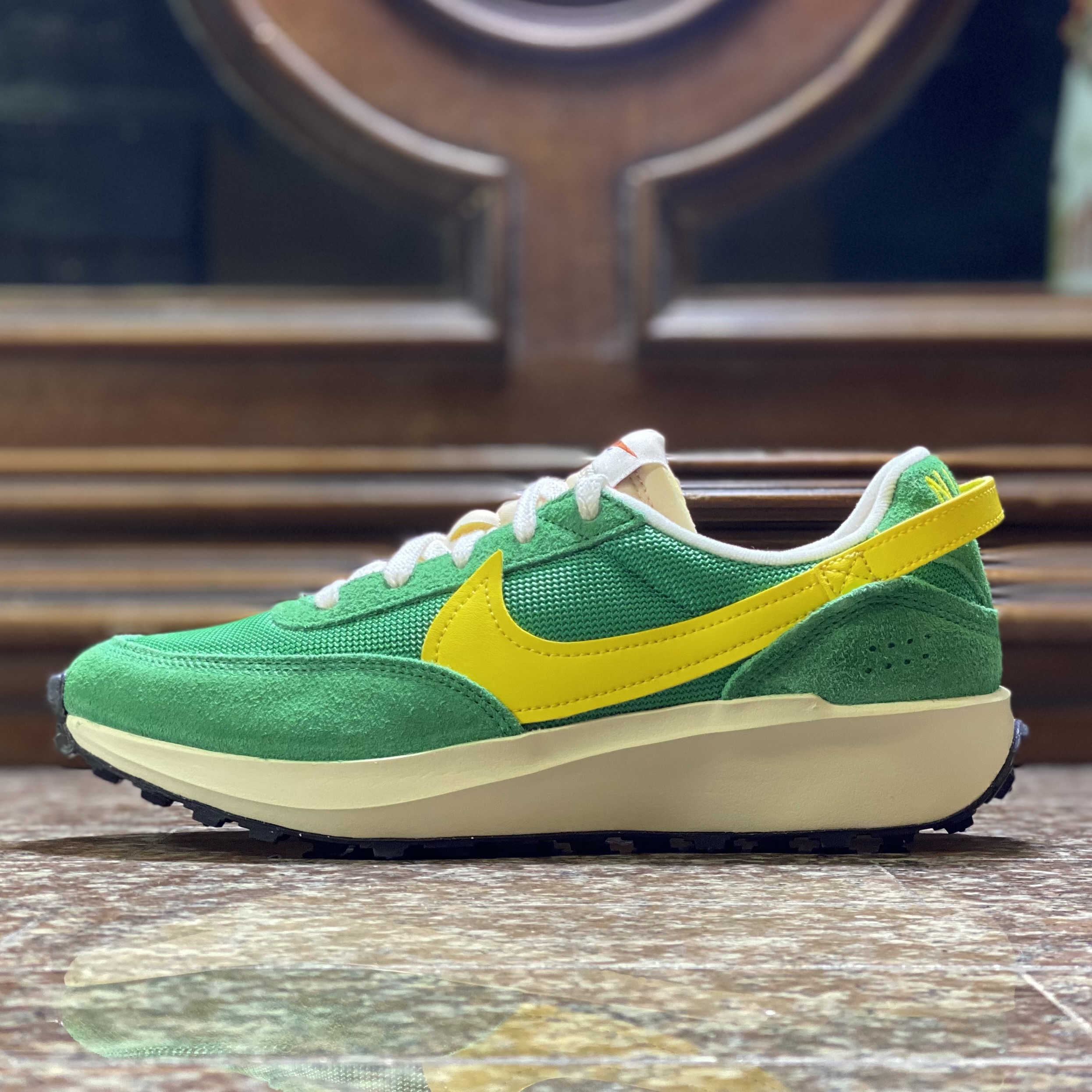 รองเท้า Nike Waffle Debut VNTG (W7.5US)