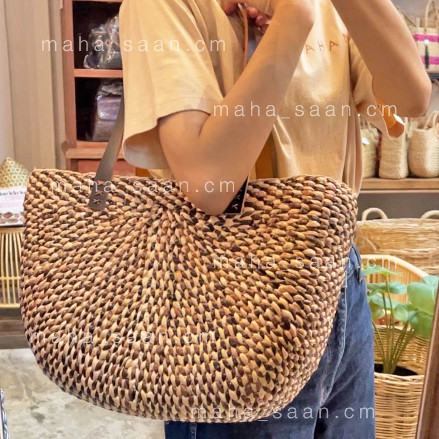 กระเป๋าผักตบชวา มีหูหิ้ว สะพายไหล่ สายหนังpu ใบใหญ่ 💟