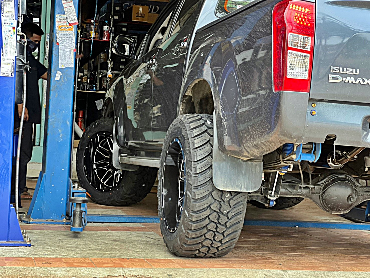 D_MAX_จองคิวมาจากจันทบุรี ทำทรงเมกาที่ STEP9