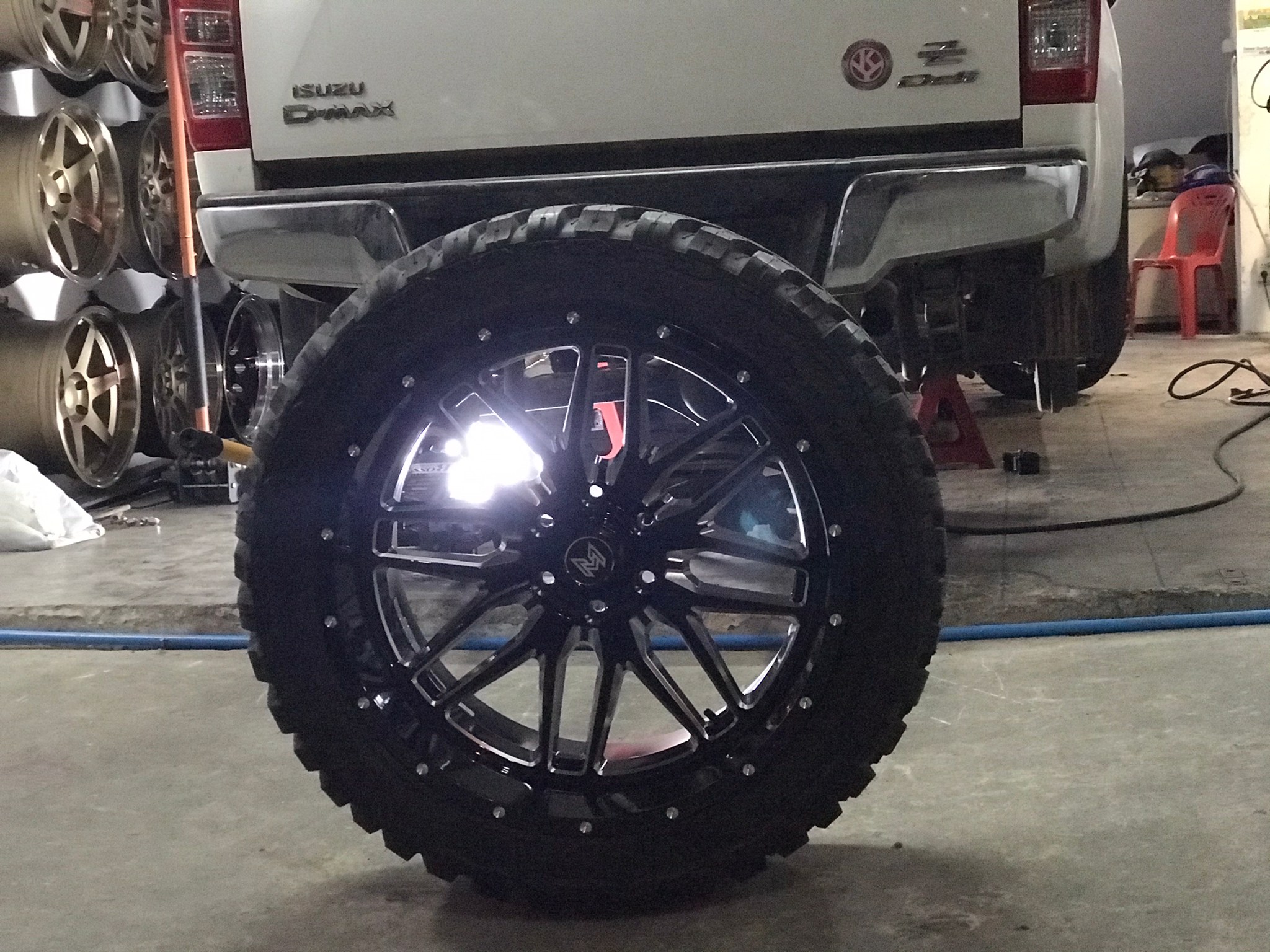 MAGNETIC 22x12 ET-44 CROSSWIND MT 33/12.5R22