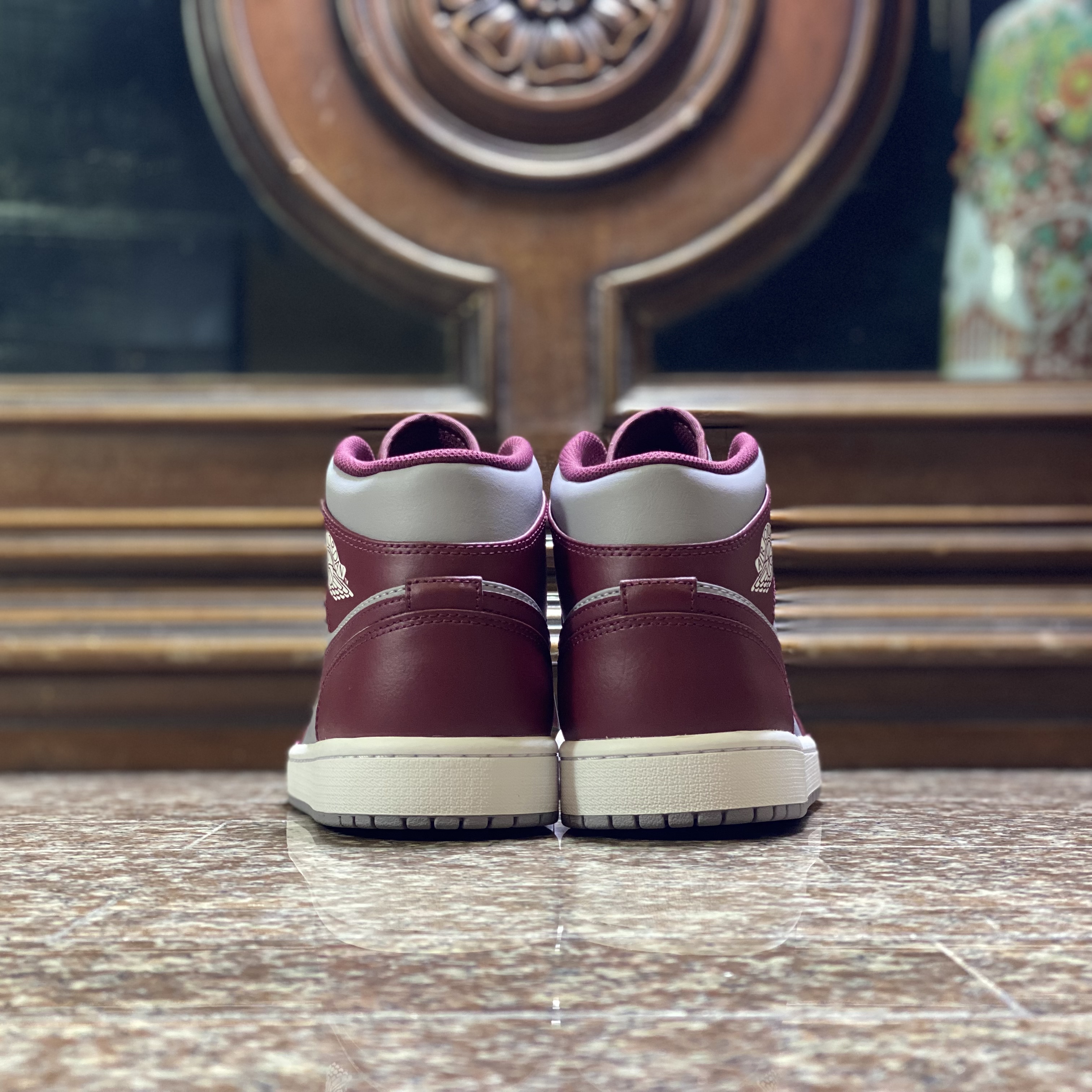 รองเท้า Nike Air Jordan 1 Mid ‘Cherrywood’ (M9.5US)