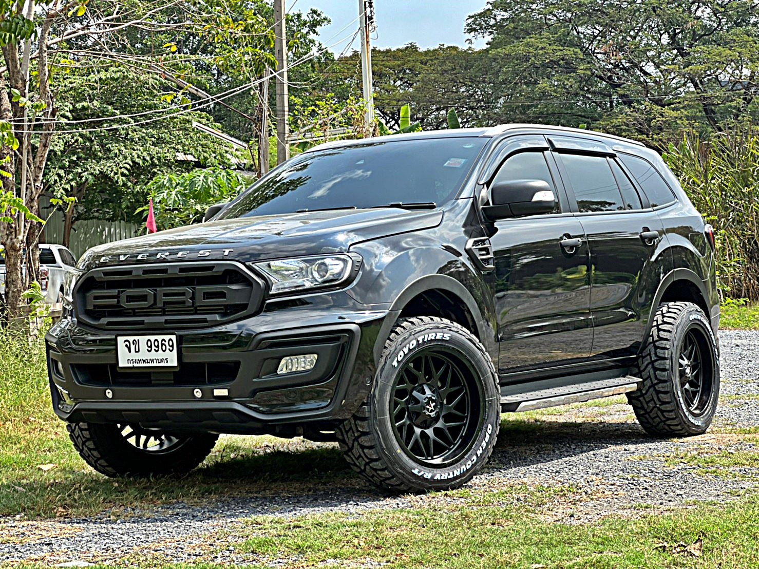 FORD EVEREST ขอบ20 แบบไม่ยก
