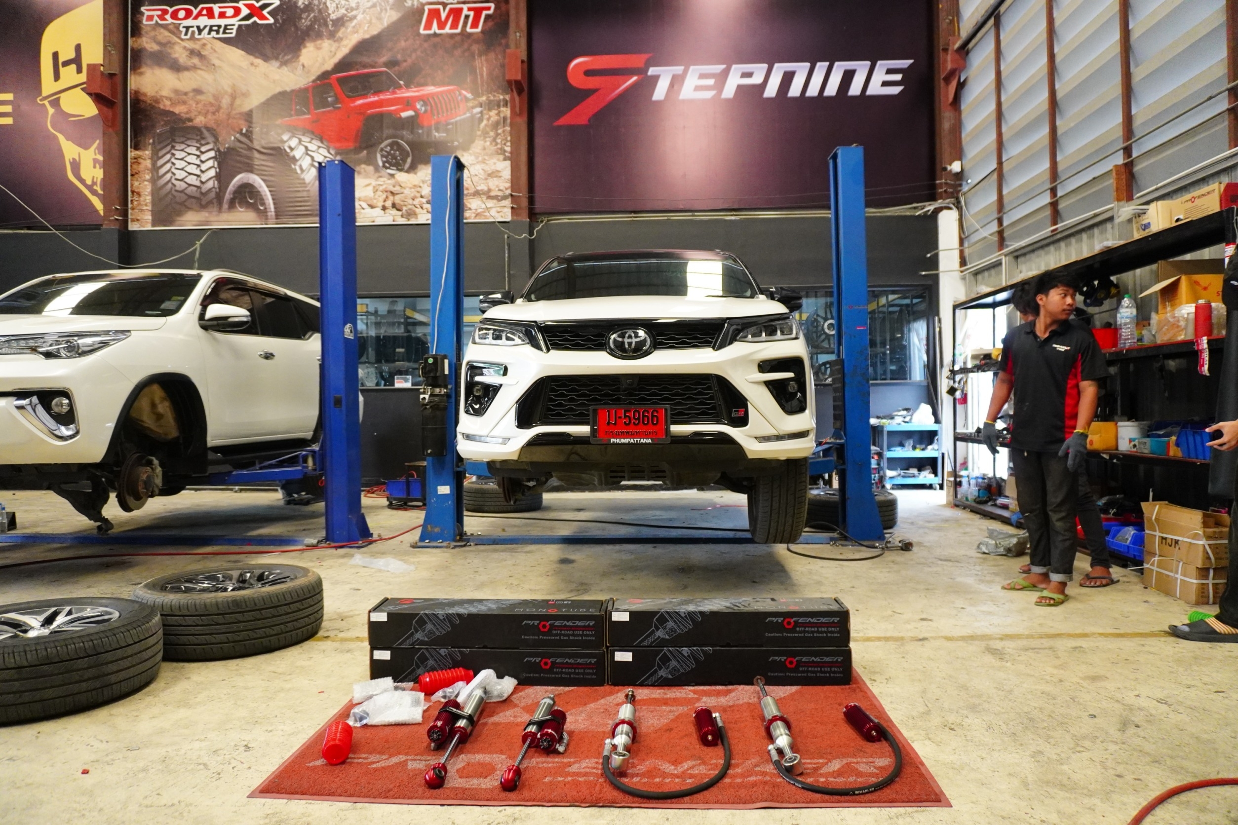 ชุดโช้ค PROFENDER ใส่ TOYOTA FORTUNER GR SPORT ราคาถูกที่ STEP9