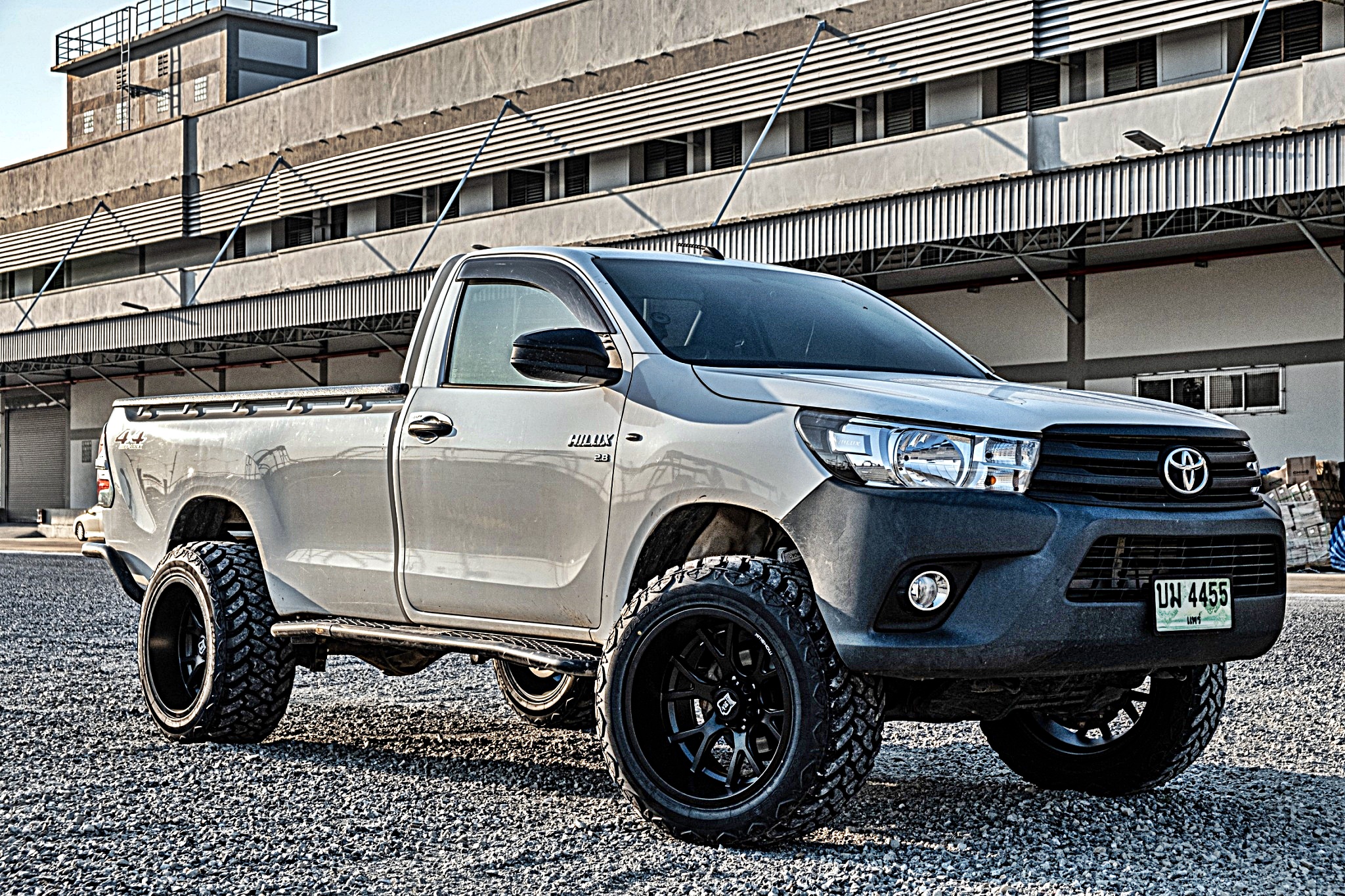 REVO หัวเดียว จองคิวจากแพร่ ทำทรงเมกาที่ STEP9