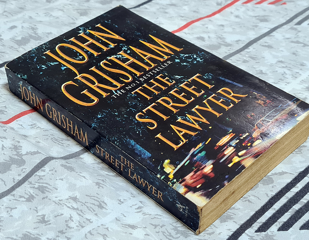 หนังสือ John Grisham ตอน The Street Lawer ปกอ่อน