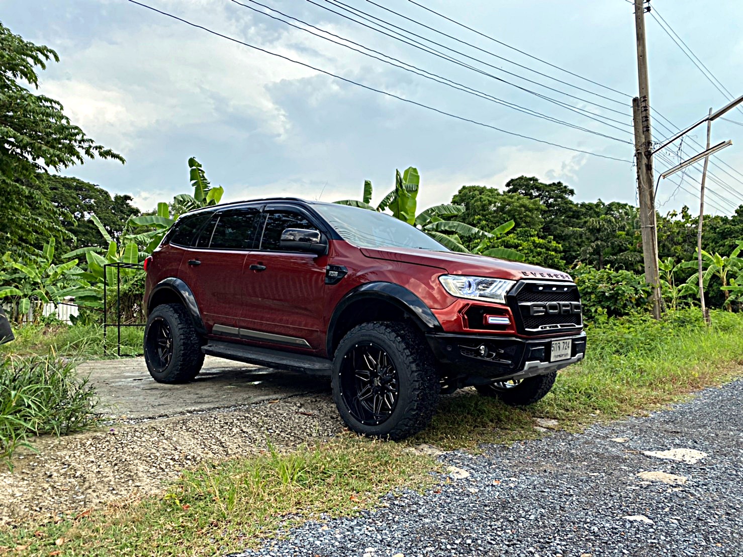 FORD EVEREST จัดทรงเมกาที่ STEP9