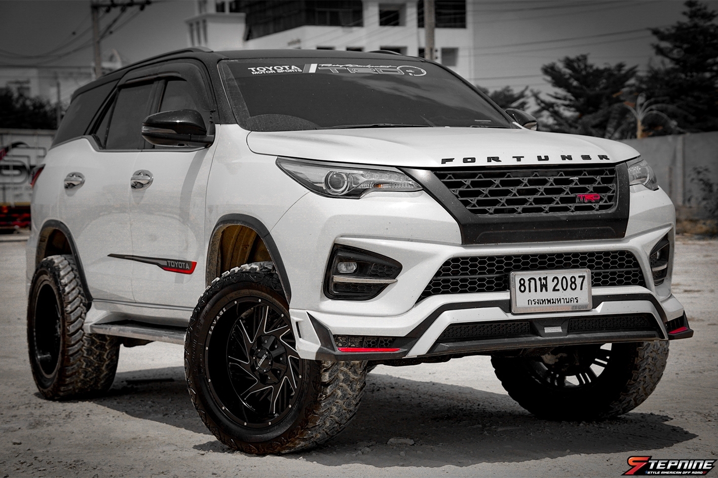 TOYOTA FORTUNER ทรงเมกา งบแสนต้นๆที่ STEP9