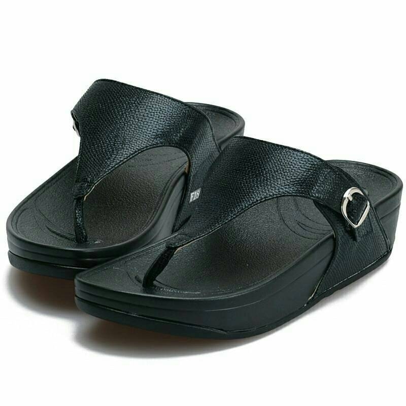 รองเท้าคีบ