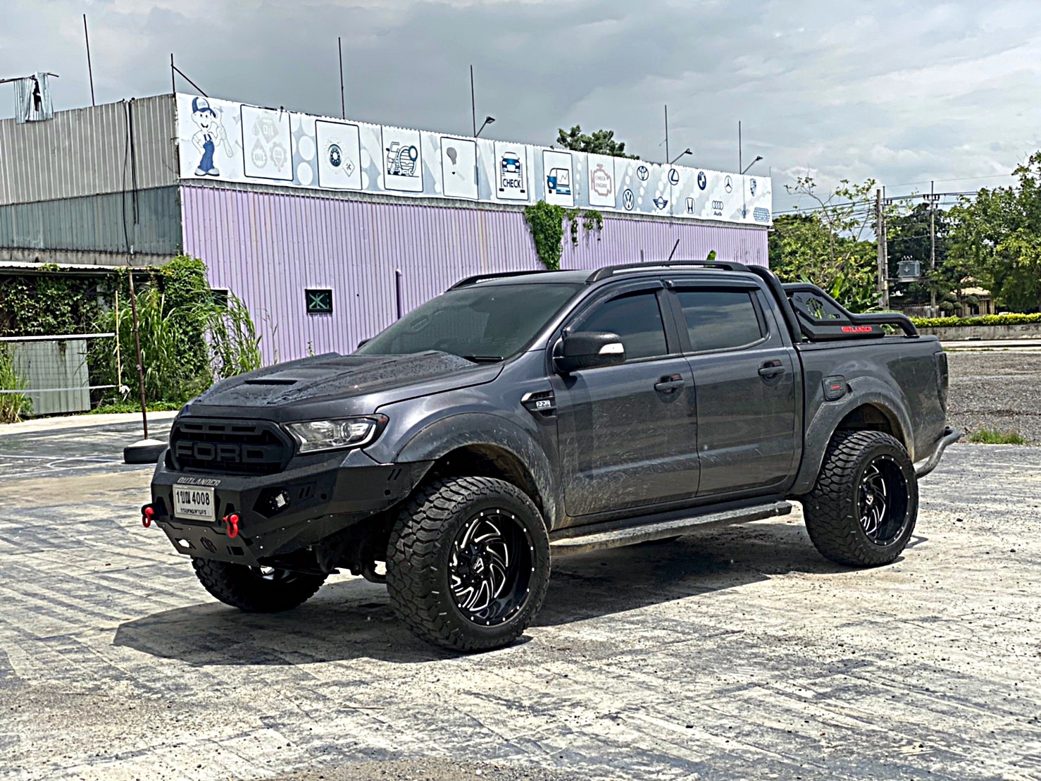 FORD จัดชุดใหม่ ทรงเมกาที่ STEP9