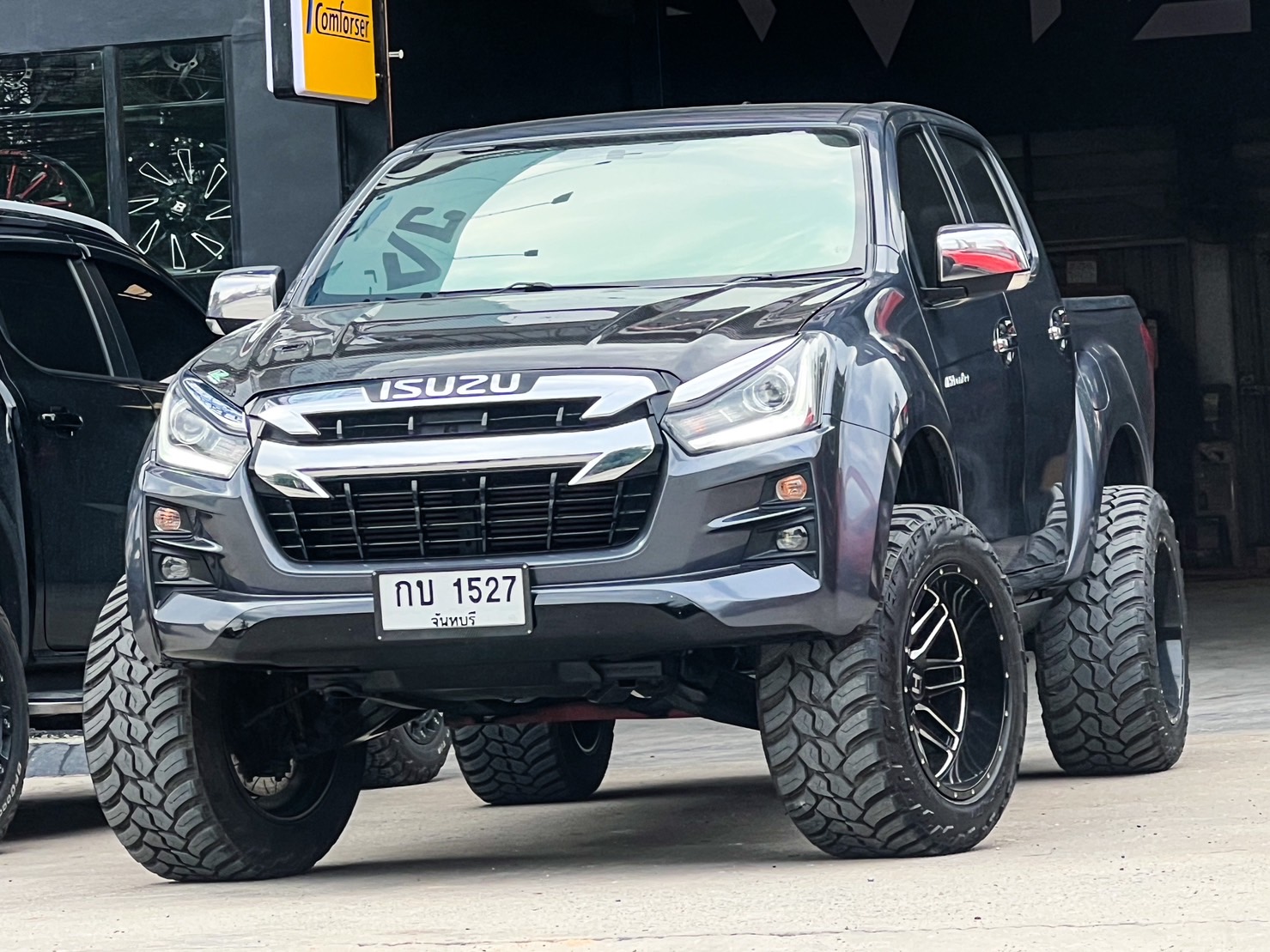 D-MAX HI-LANDER ทรงเมกา