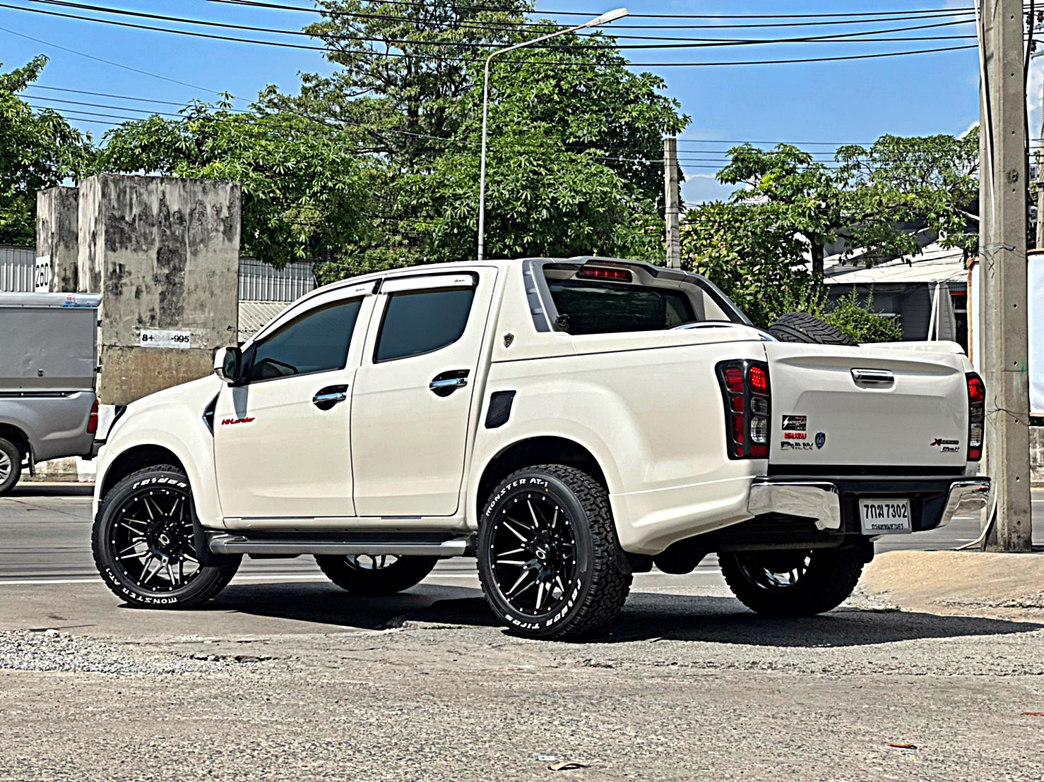 D-MAX แบบไม่ยก