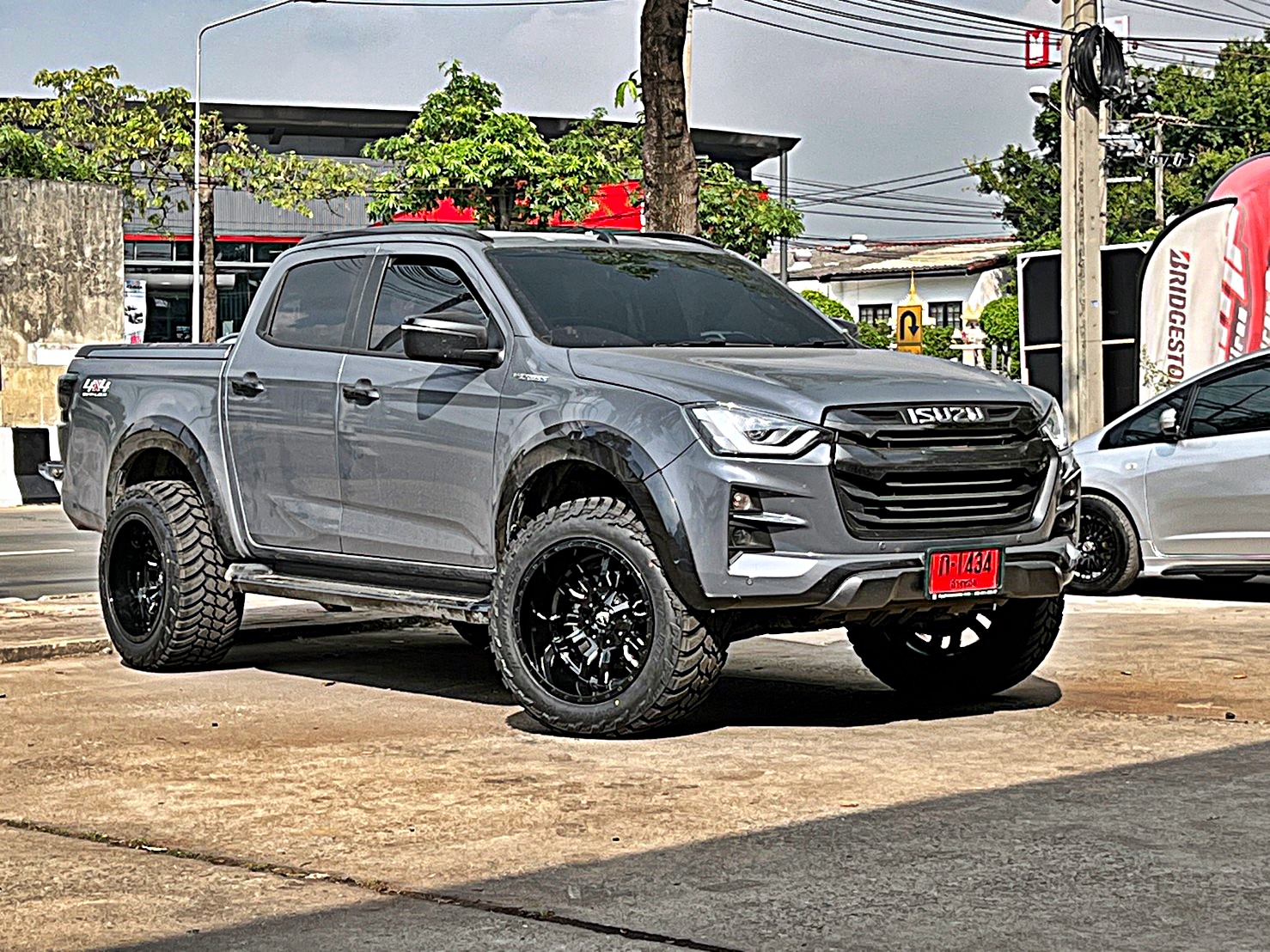 D-MAX ทรงเมกา จากอุธยา