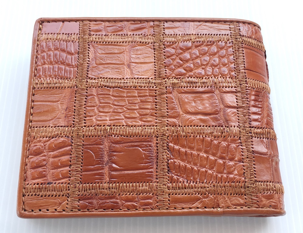 กระเป๋าสตางค์หนังจระเข้แท้ หนังปะ สีน้ำตาลแทน