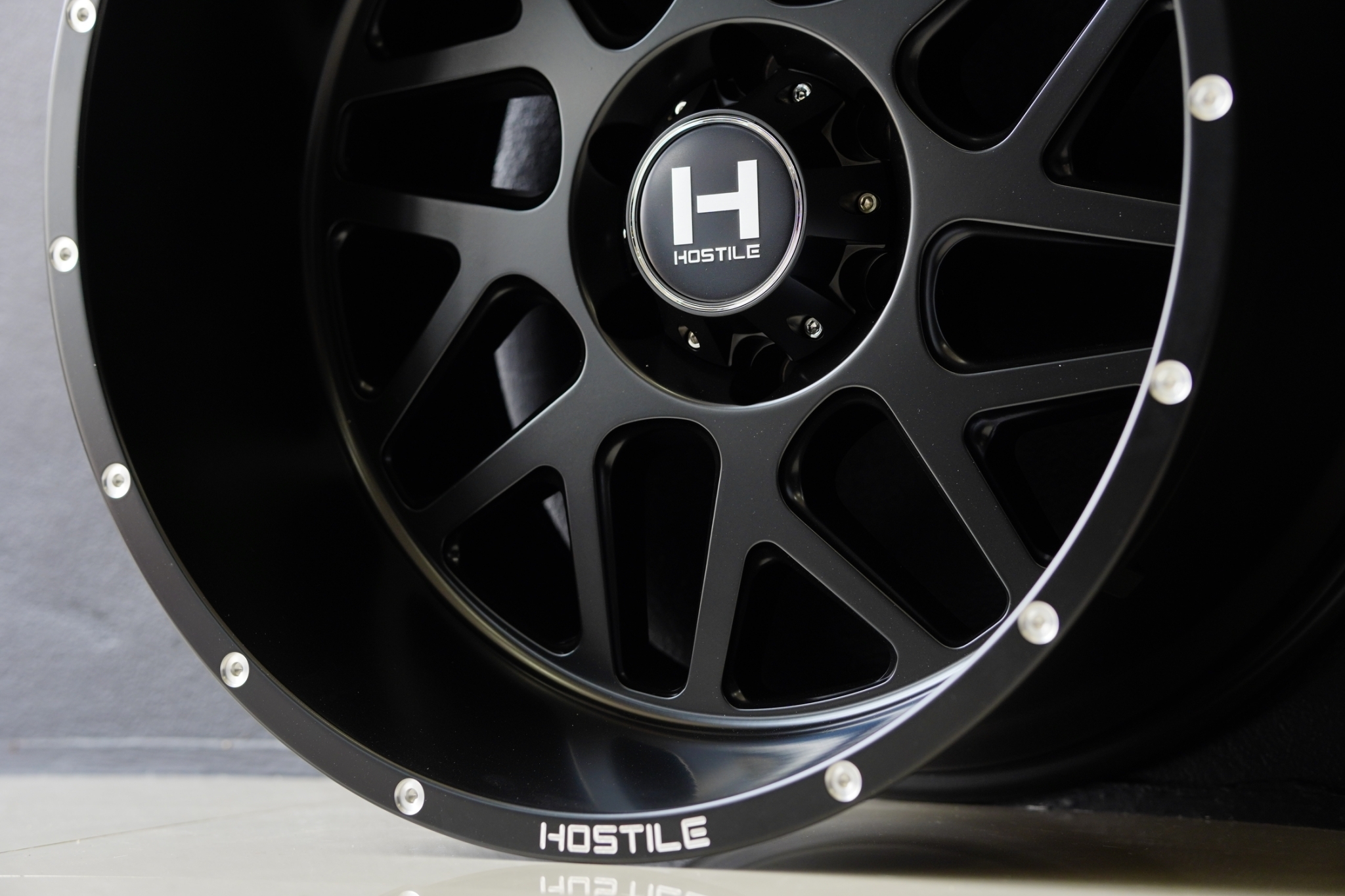 ล้อแท้ HOSTILE H108 ขอบ20 ที่ STEP9 เท่านั้น