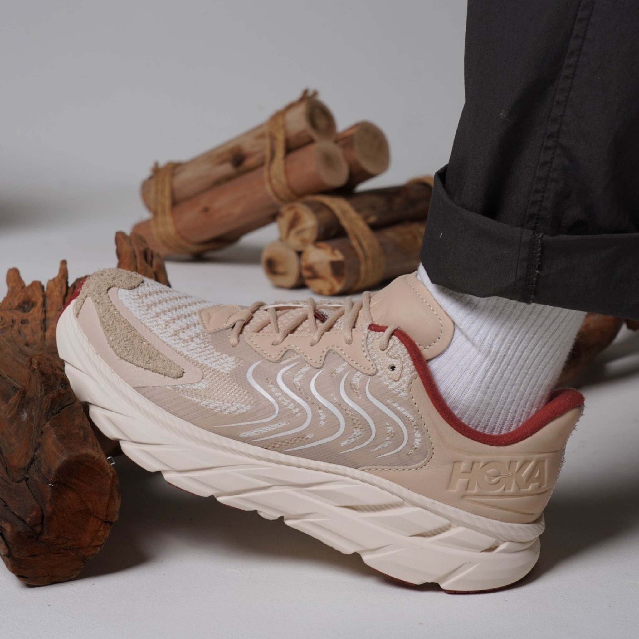 รองเท้า HOKA Clifton LS ‘EXCLUSIVE’ (M8/8.5/10US)