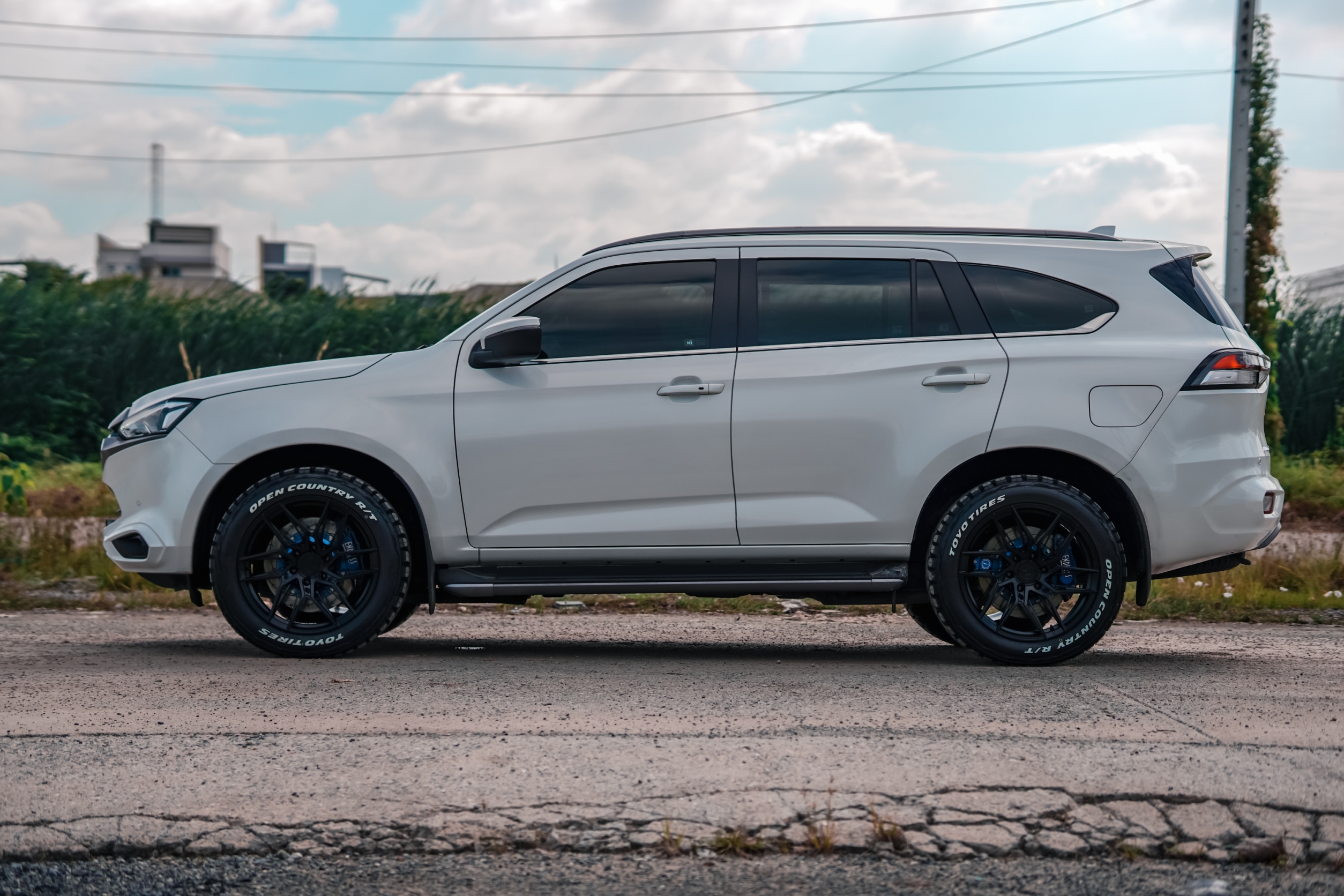 ISUZU MU-Xทรงมาเฟัย ล้อแท้ ENZO FORGED