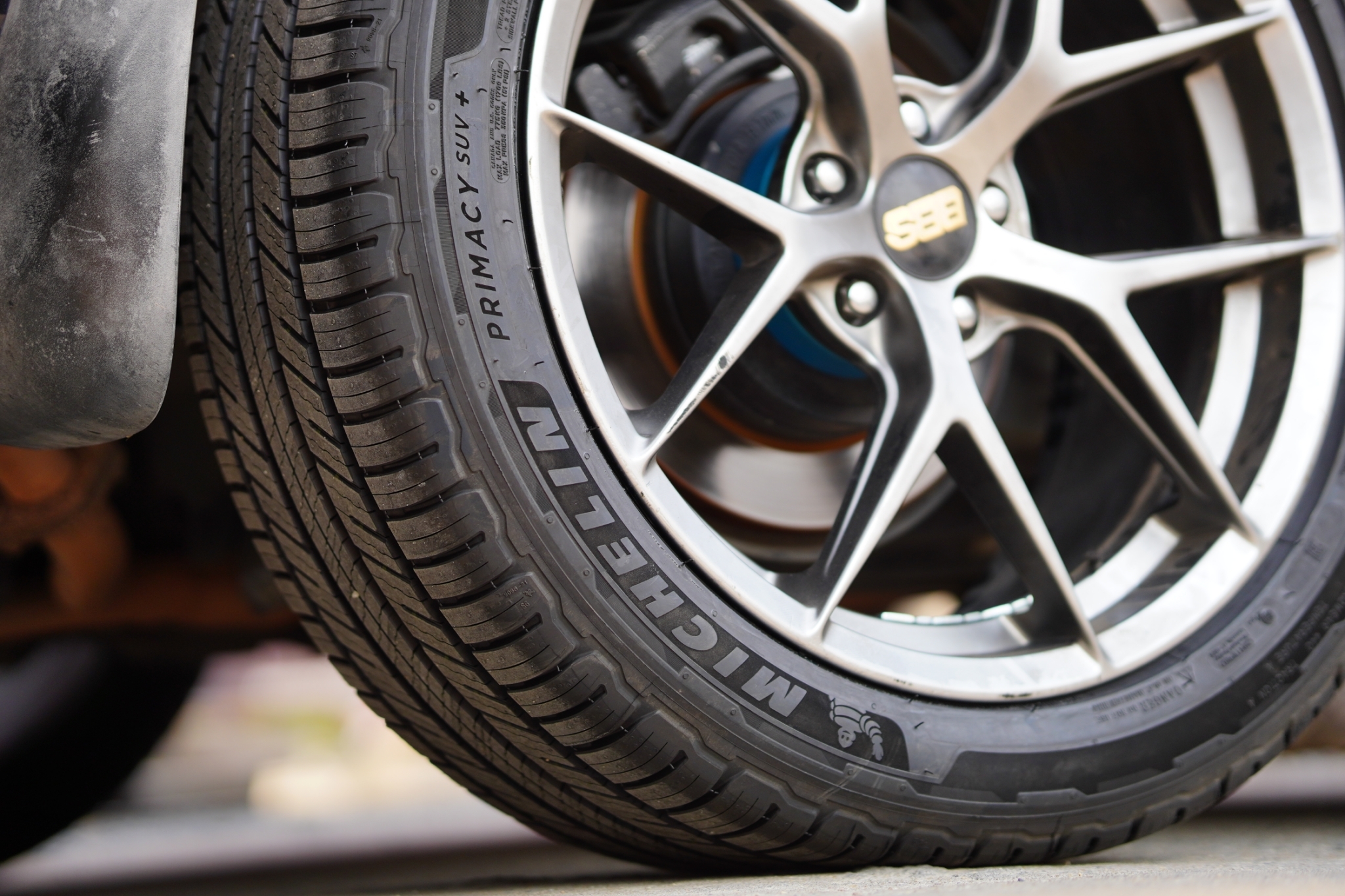 ติดตั้งเสร็จเเล้ว ยาง MICHELIN 235/50R19 PRIMACY SUV+