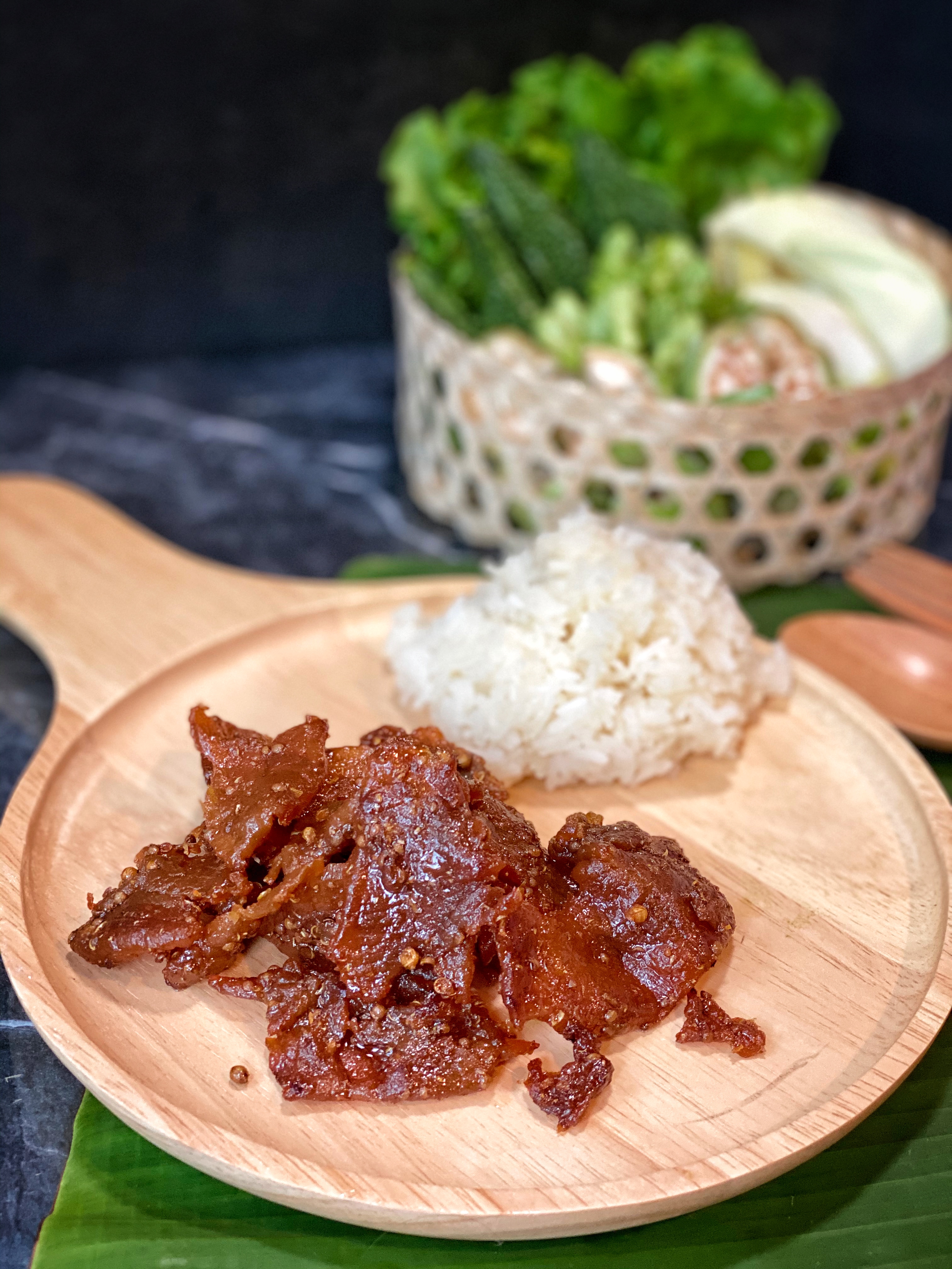 หมูแดดเดียว ใส่ลูกผักชี สูตรนิ่ม ไม่ติดมัน ทอดเสร็จพร้อมส่ง ราคาถูก