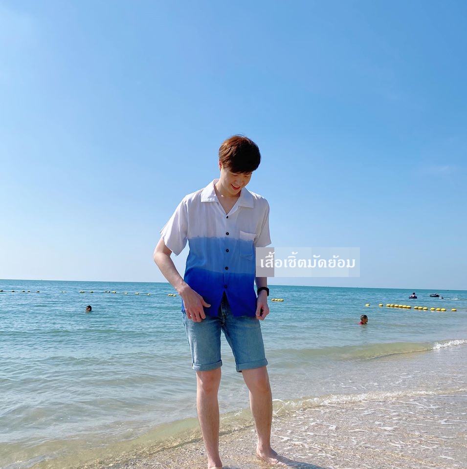 เสื้อเชิ้ตมัดย้อม ขาวฟ้าคราม