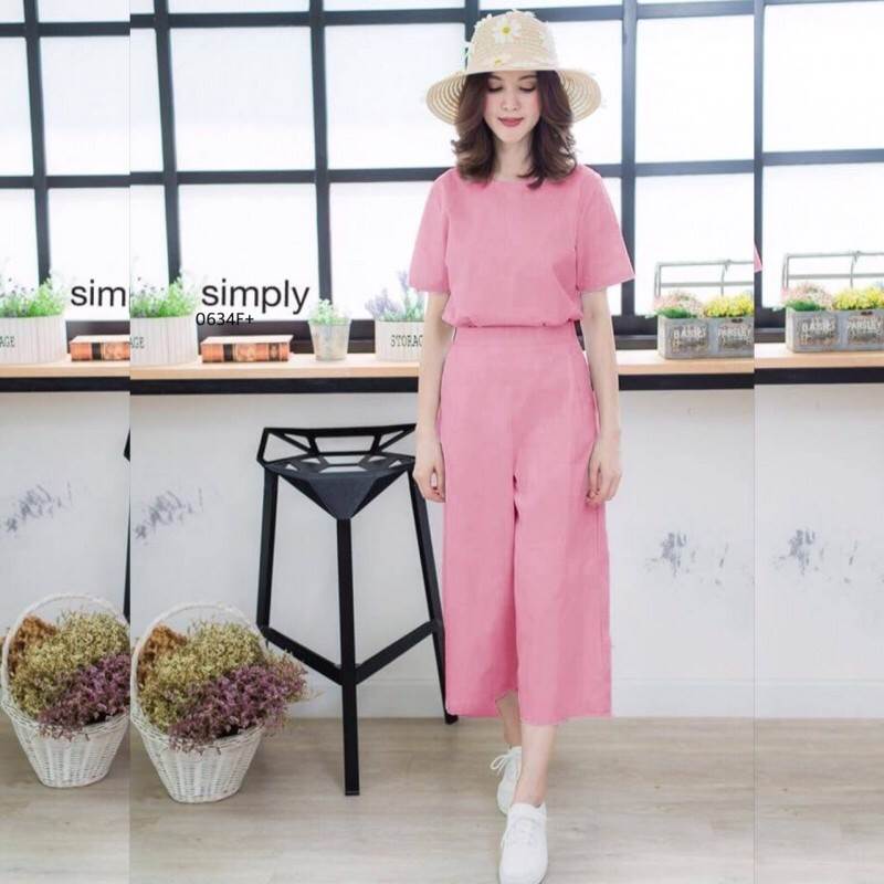 set 2 ชิ้น เสื้อแขนสั้นกับกางเกงทรงกระบอก