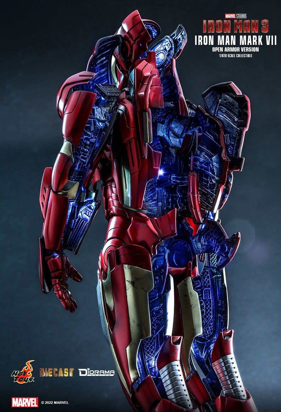 Hot Toys DS004D51 1/6 Iron Man 3 - Iron Man Mark VII (Open Armor Version)