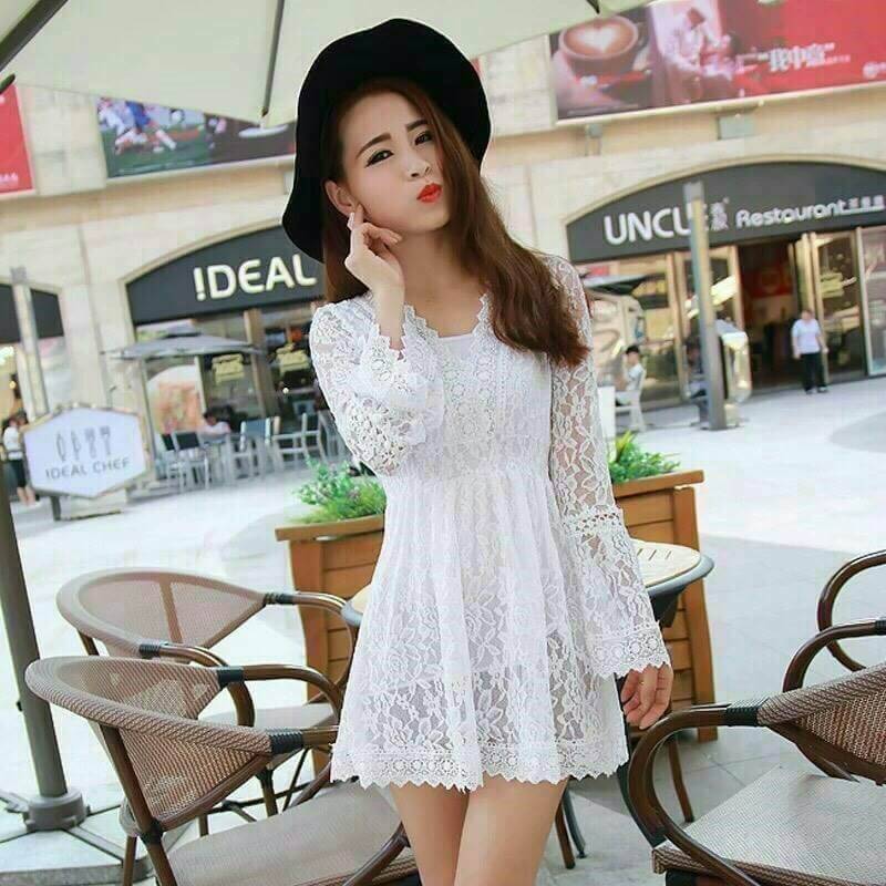 เดรสลูกไม้สั้น