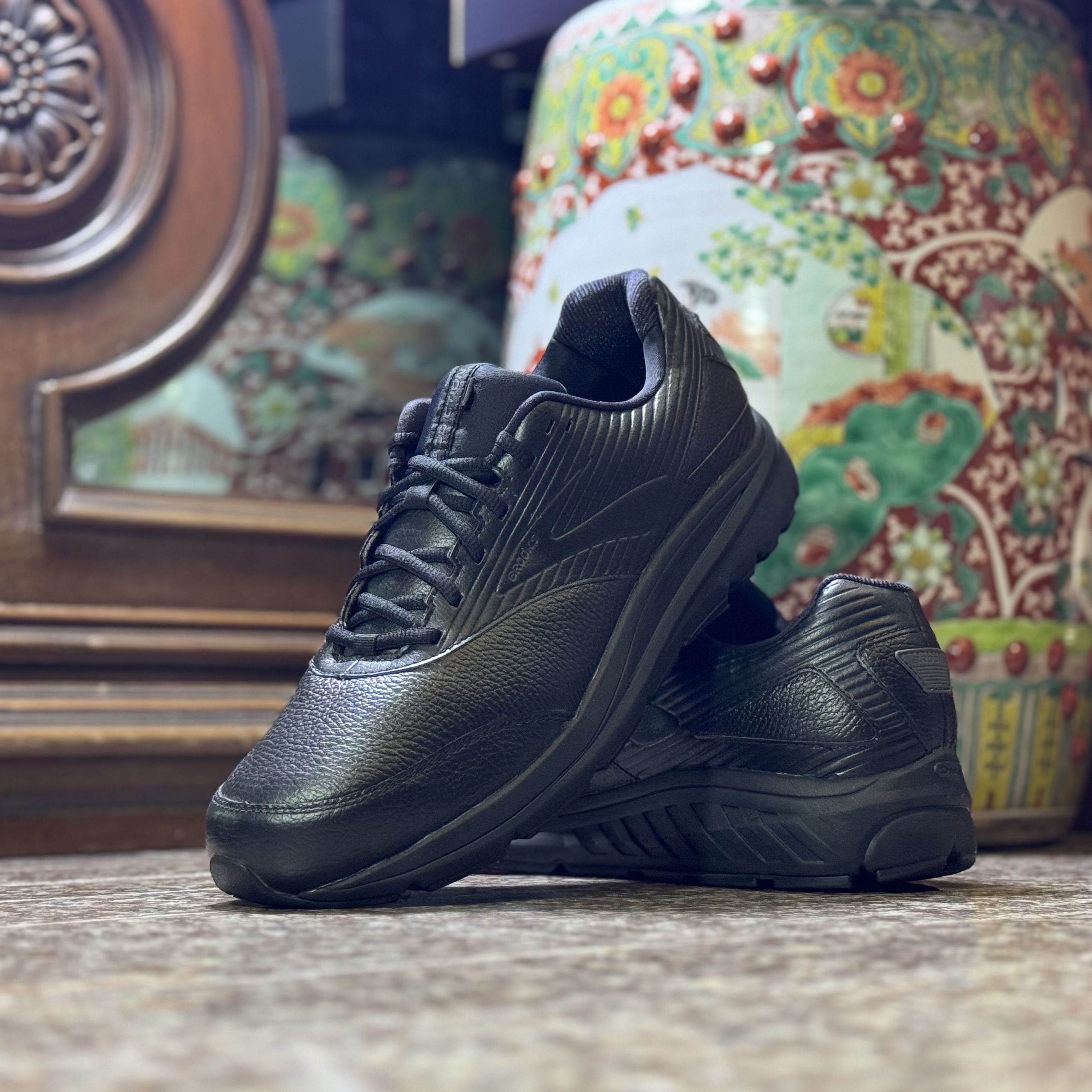 รองเท้า Brooks Addiction Walker 2 ‘TripleBlack’ #มือ2 (M14US)