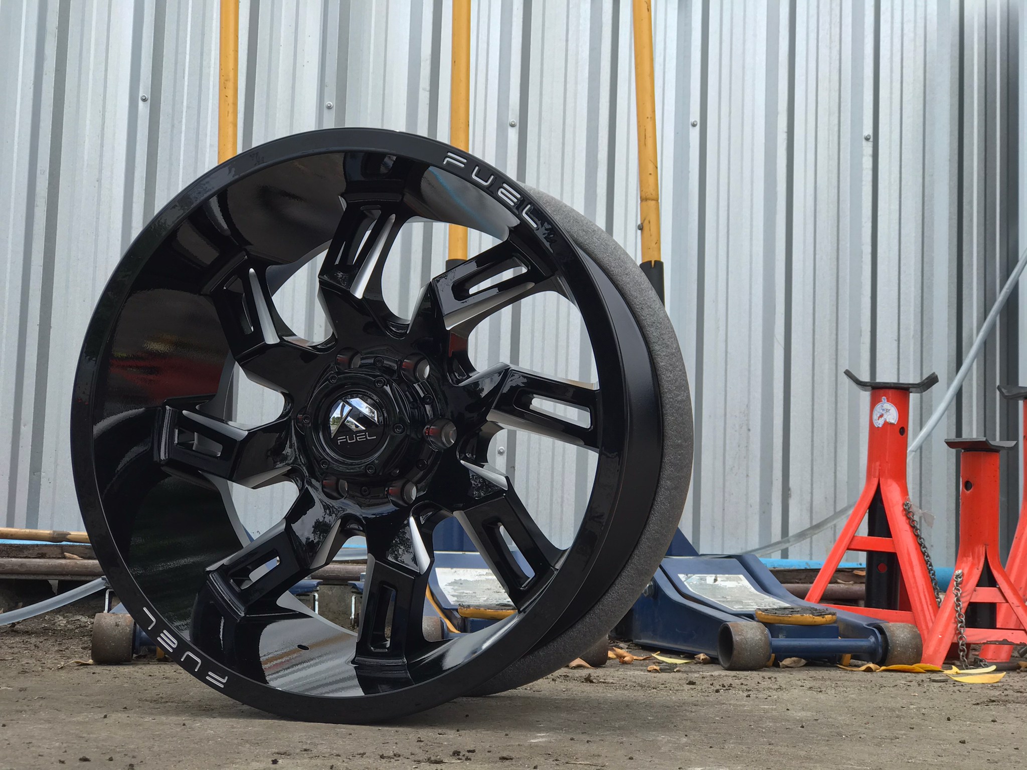 FUEL LOCKDOWN ขอบ20 ราคาพิเศษ