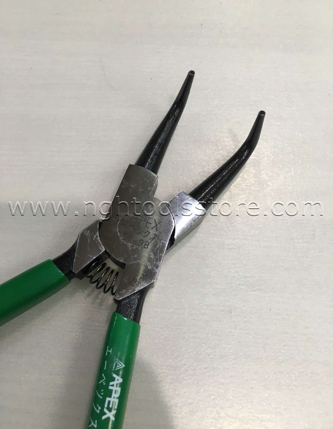 คีมหนีบแหวนปากงอ ขนาด 9" ยี่ห้อ APEX