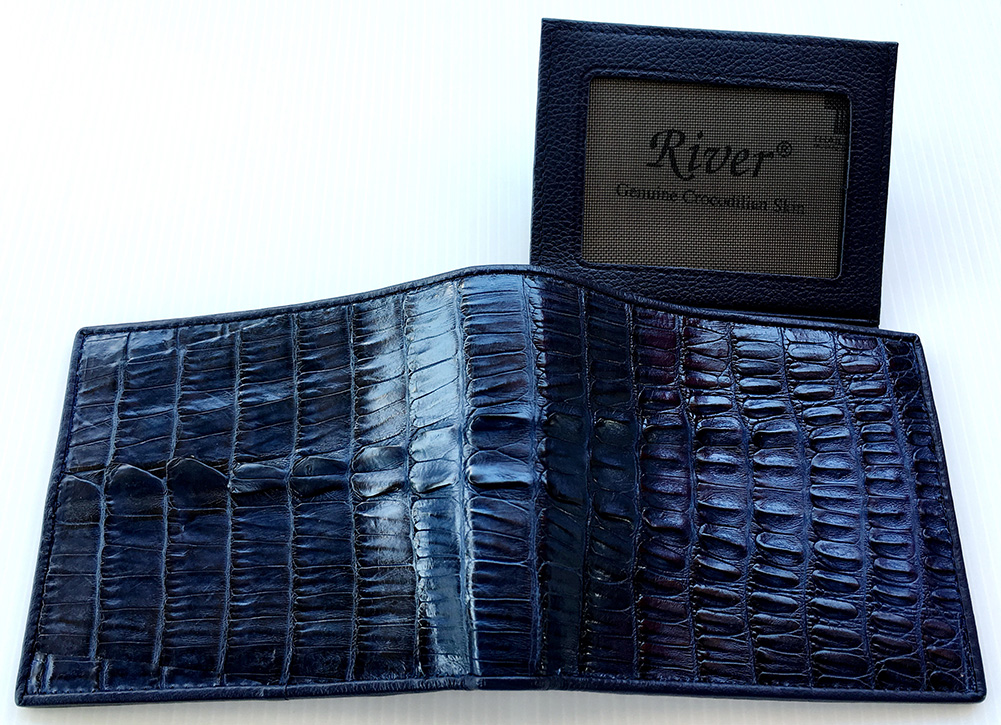 กระเป๋าสตางค์หนังจระเข้แท้ ส่วนหาง สีกรมท่า