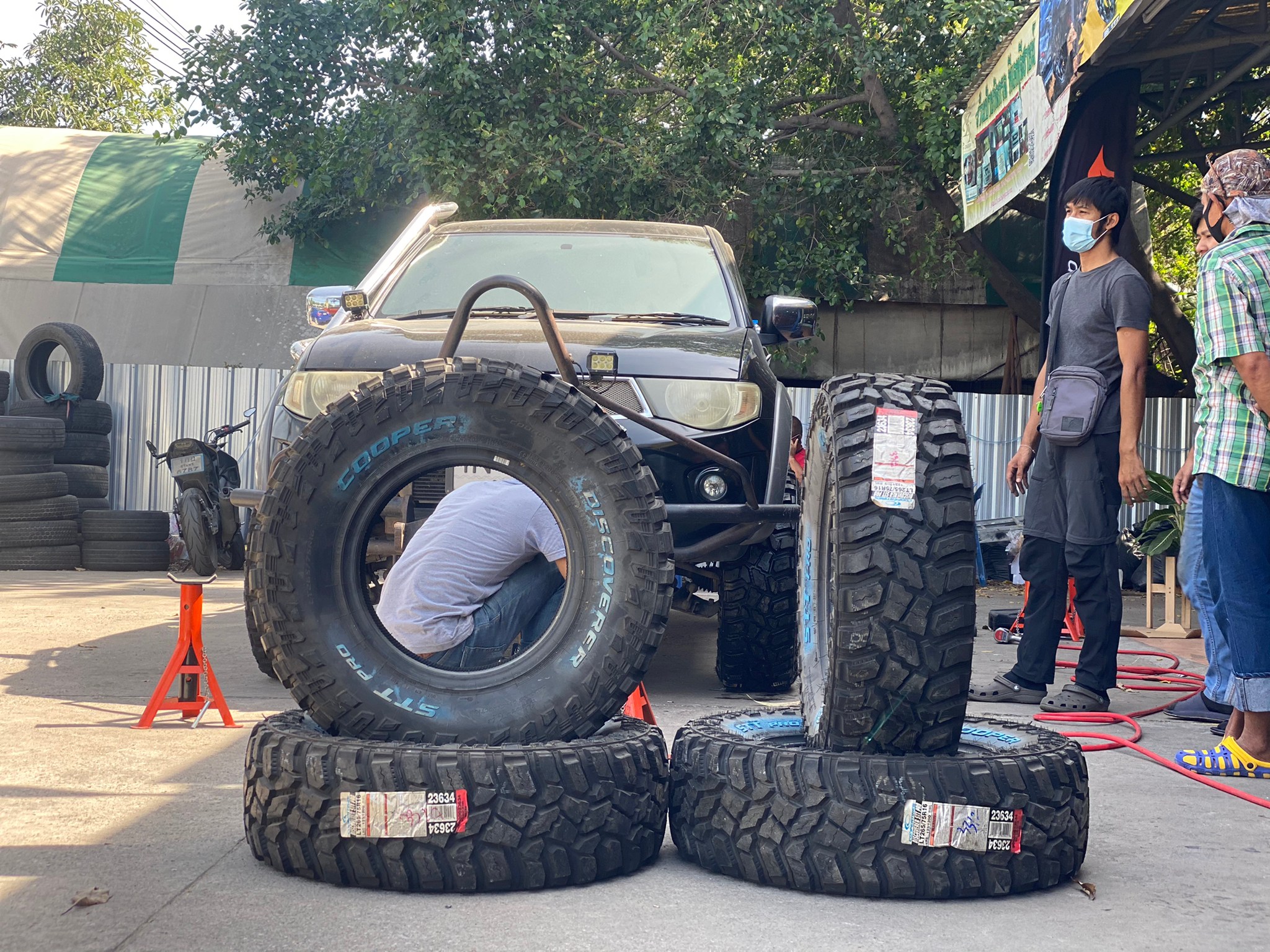 COOPER STT PRO 295/55-20 เส้น 8500 ปกติ 15000