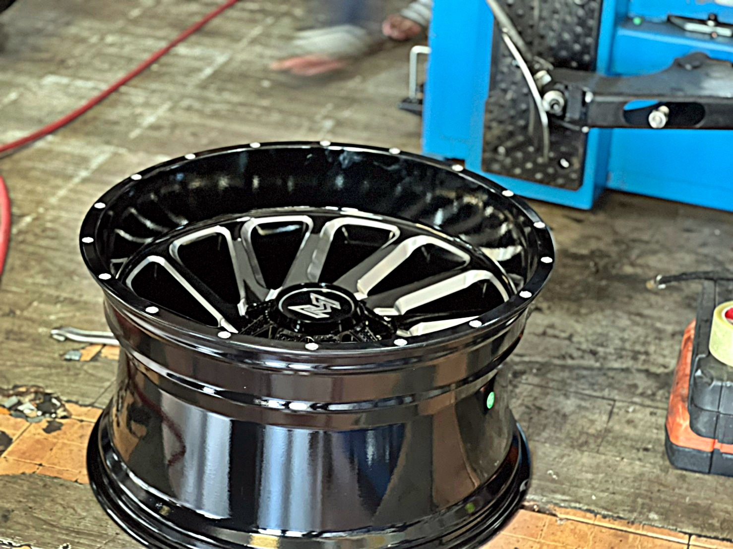 TRITON ทรงเมกา ที่ STEP9