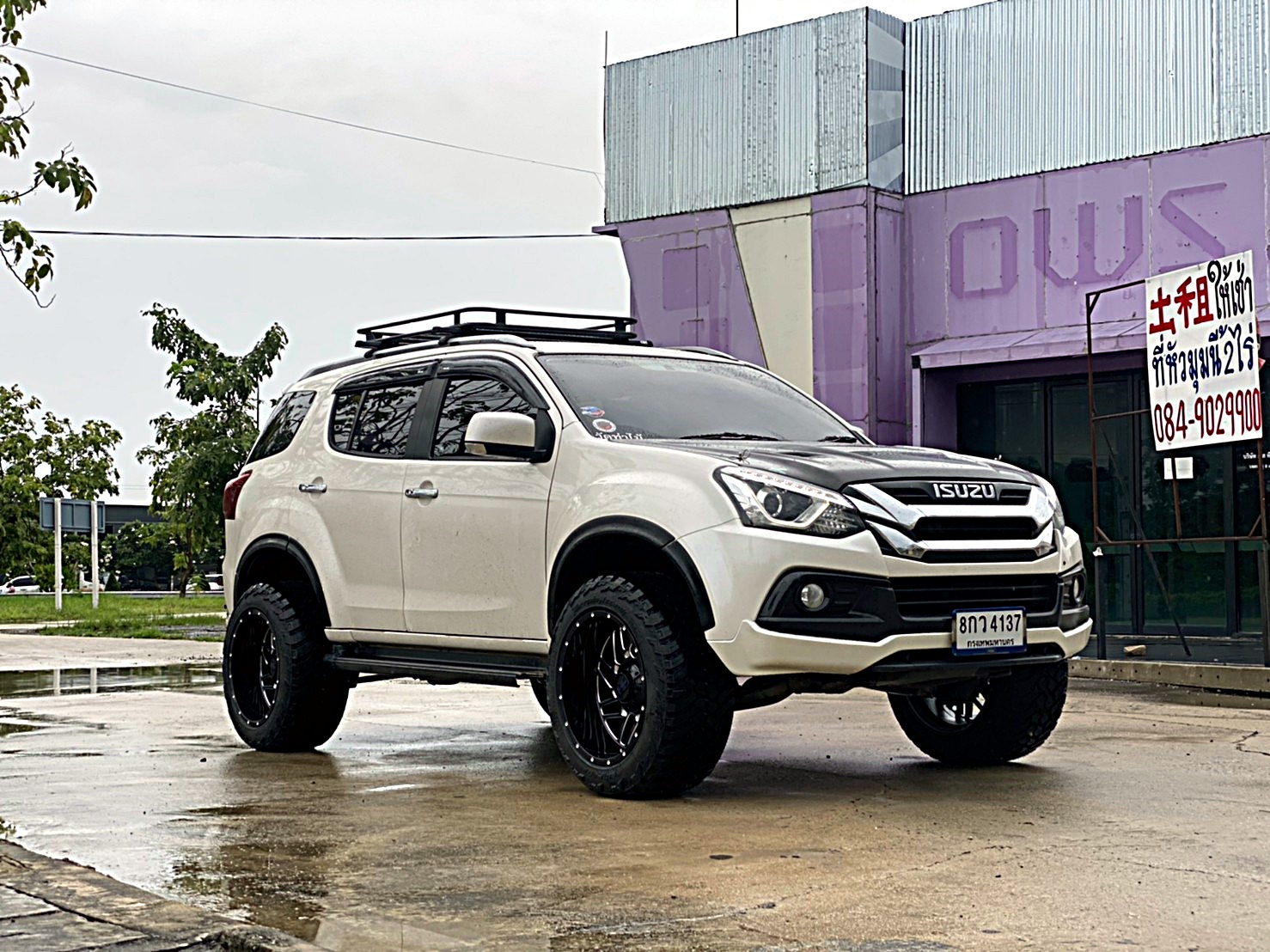 MU-X ทรงเมกา หล่อที่ STEP9