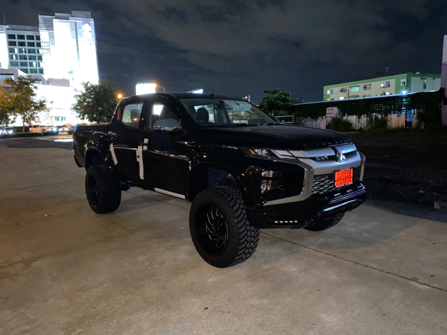 TRITON 4X4 จัดทรงเมกา