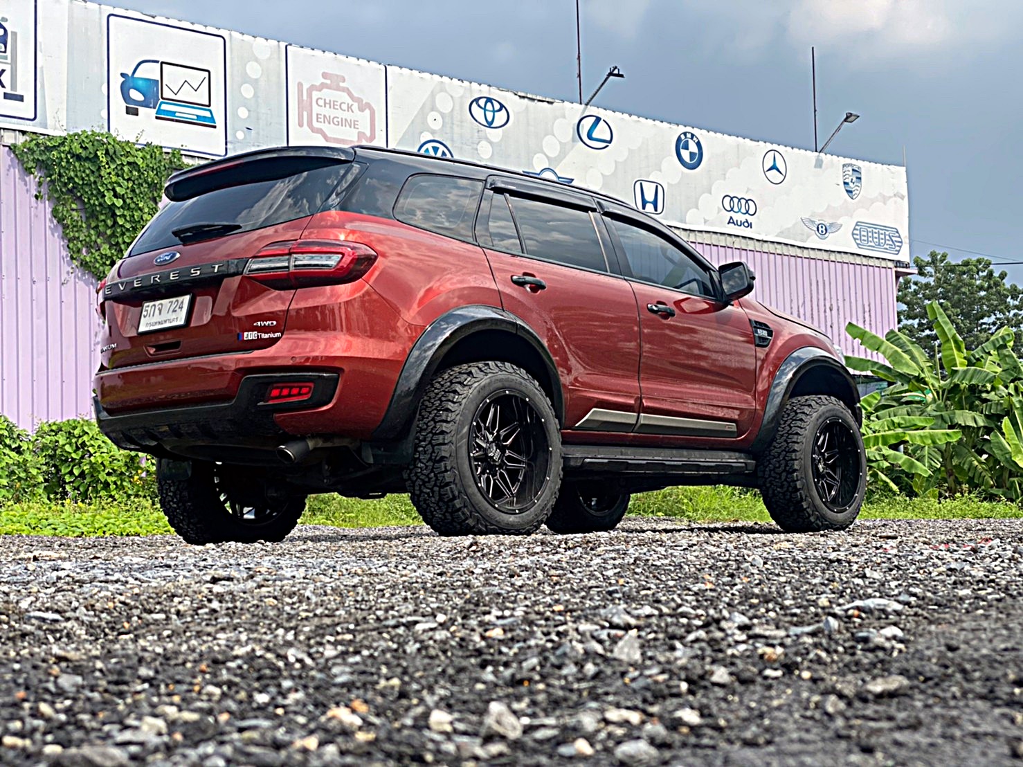 FORD EVEREST จัดทรงเมกาที่ STEP9