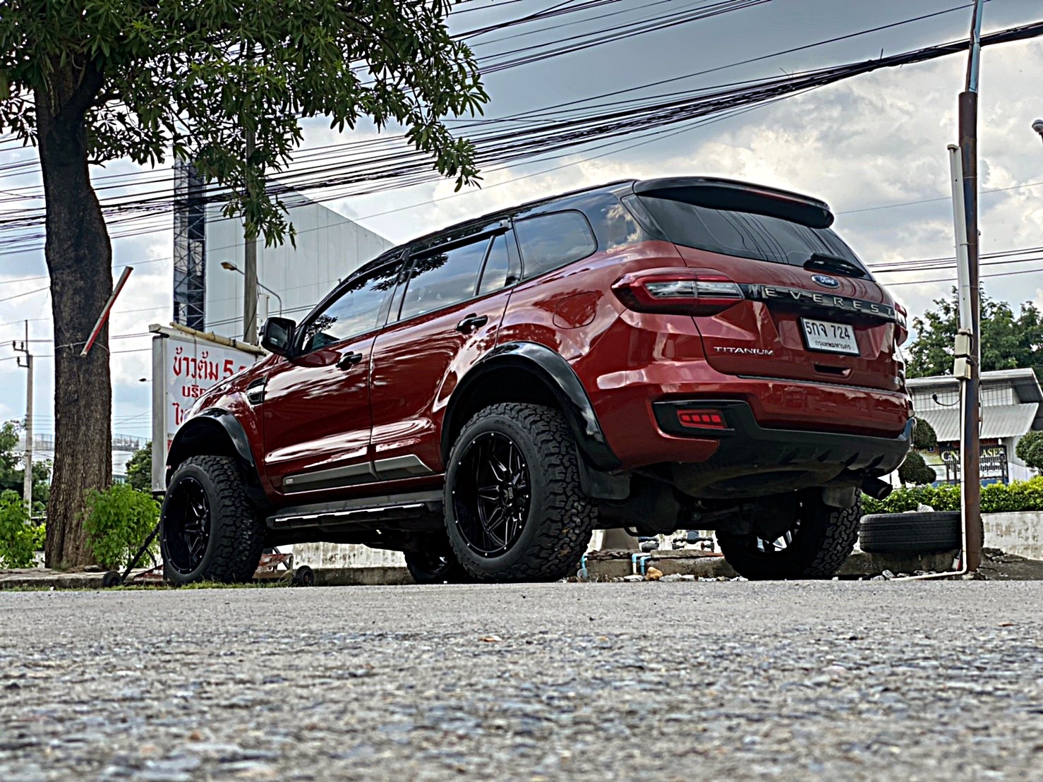 FORD EVEREST จัดทรงเมกาที่ STEP9
