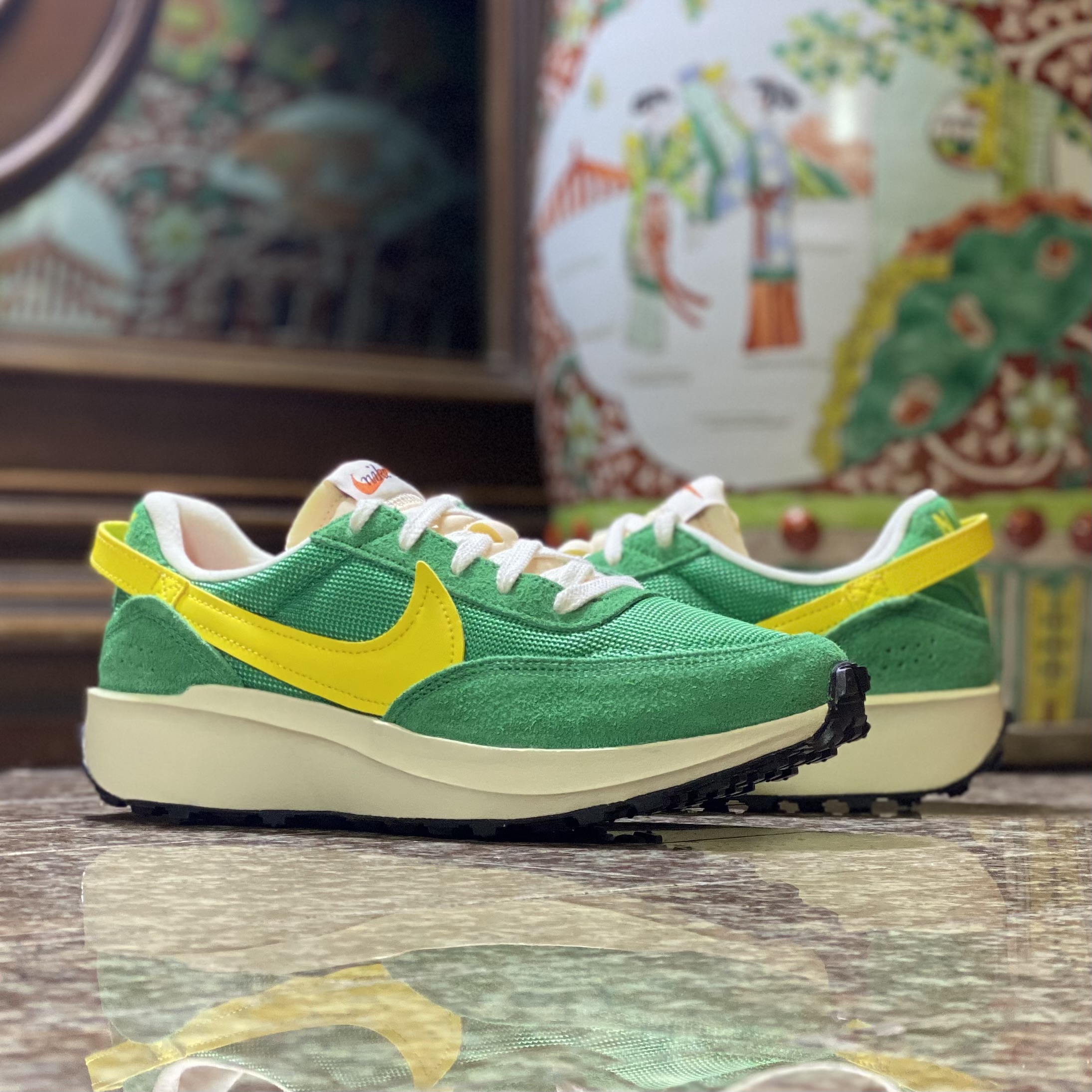 รองเท้า Nike Waffle Debut VNTG (W7.5US)