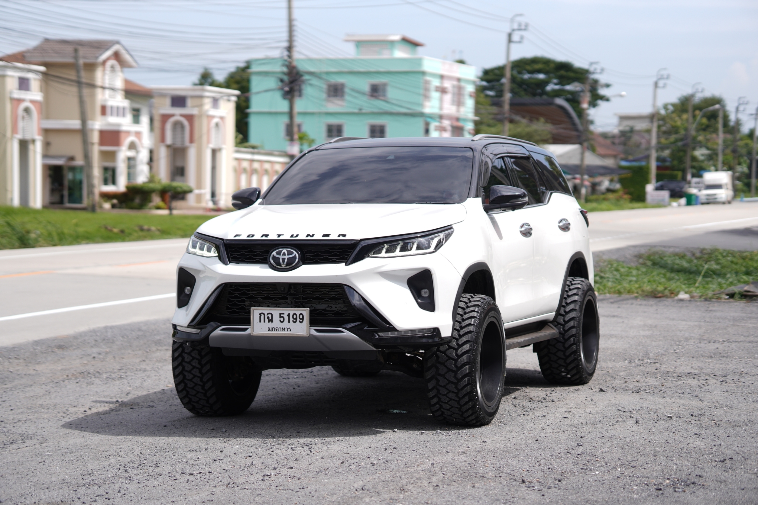 TOYOTA FORTUNER ทรงเมกา ที่ STEP9
