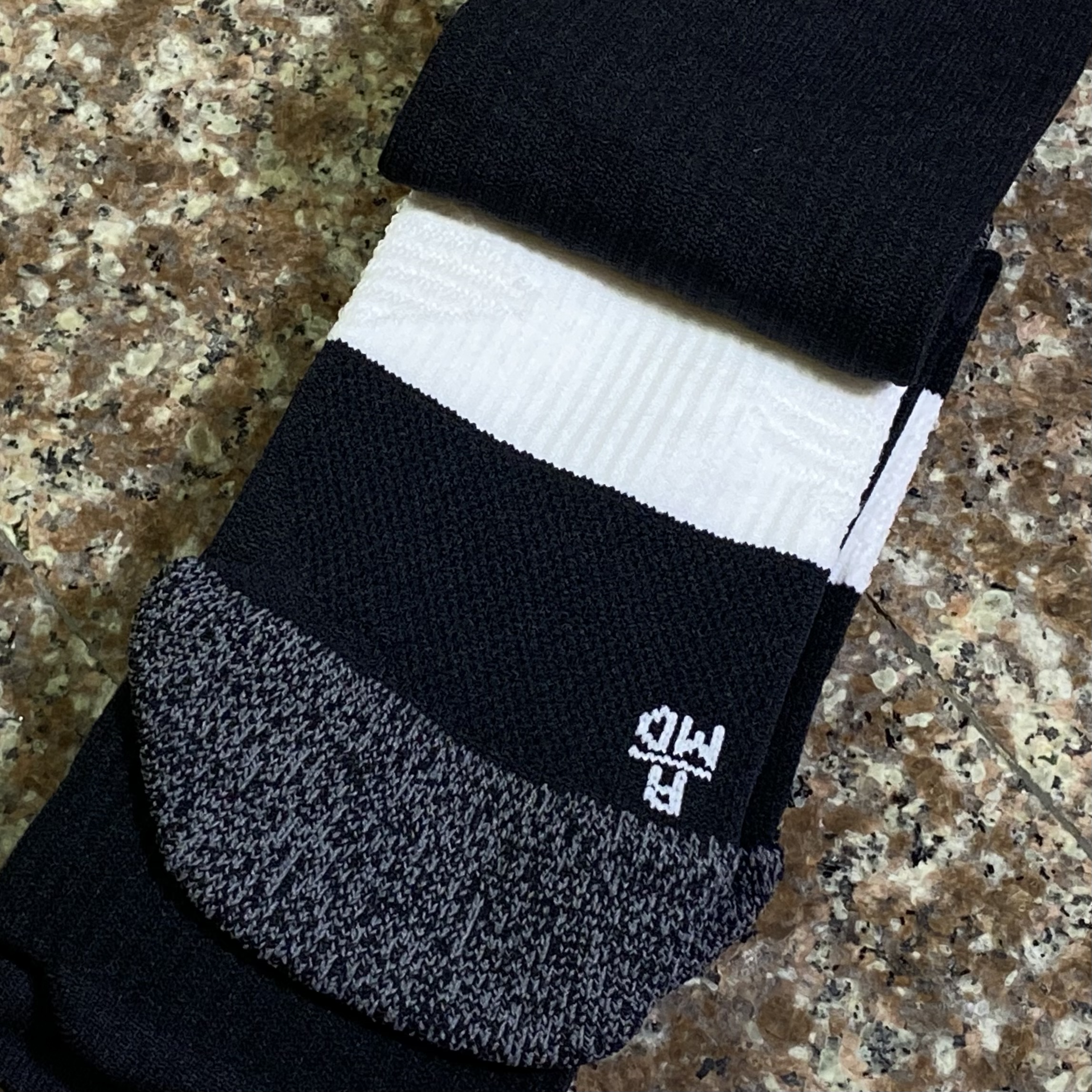 ถุงเท้าวิ่ง Adidas X UB22 Running Crew Socks ‘Black’ (S,M)