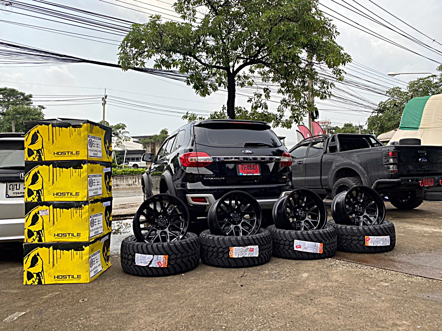 FORD EVEREST ทรงเมกา ล้อ HOSTILE H120 โคตรหล่อ