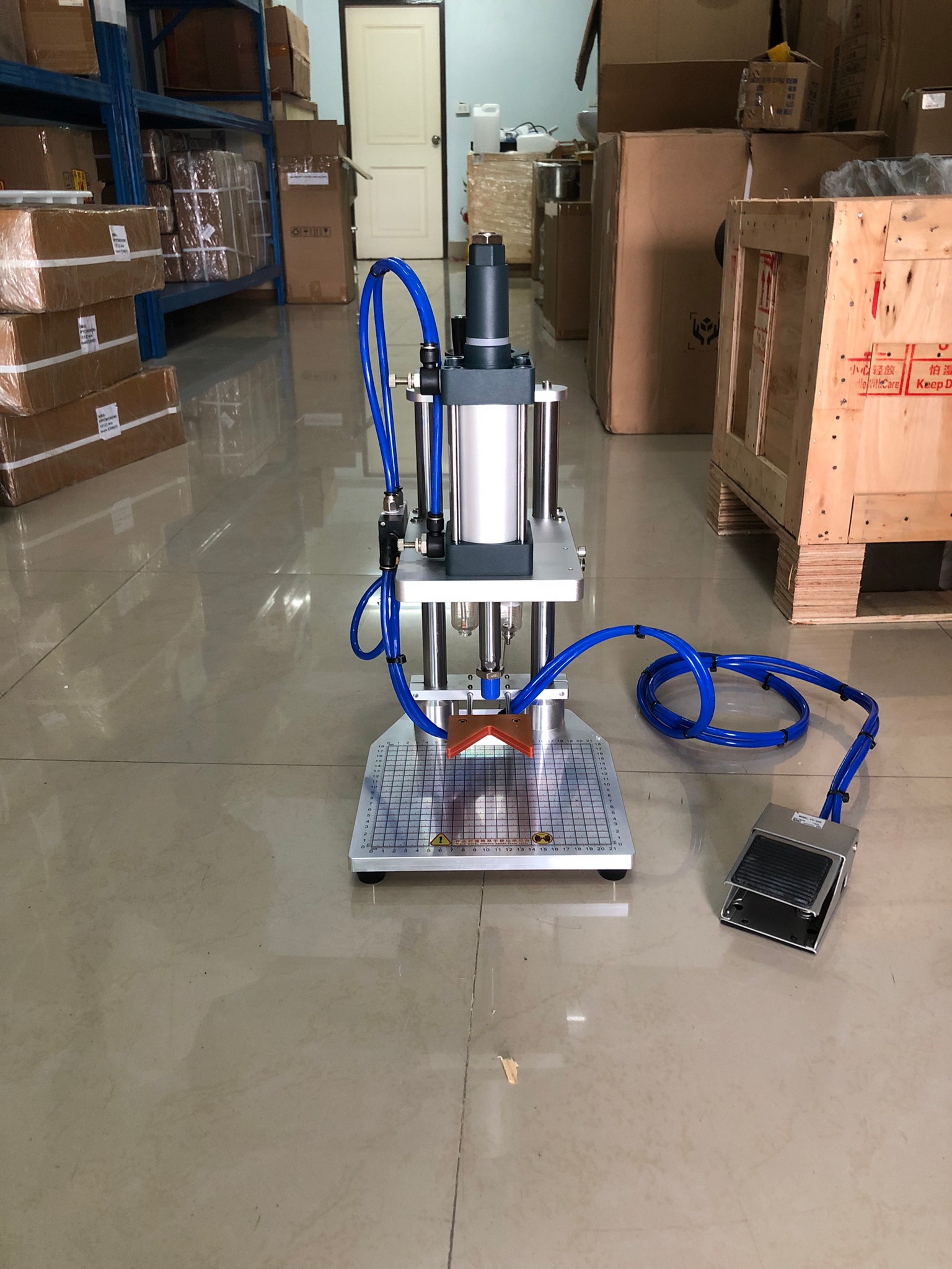 🌈15921 เครื่องตอกฝาขวดน้ำหอมหลังจากหนีบฝาด้านใน CTY-02