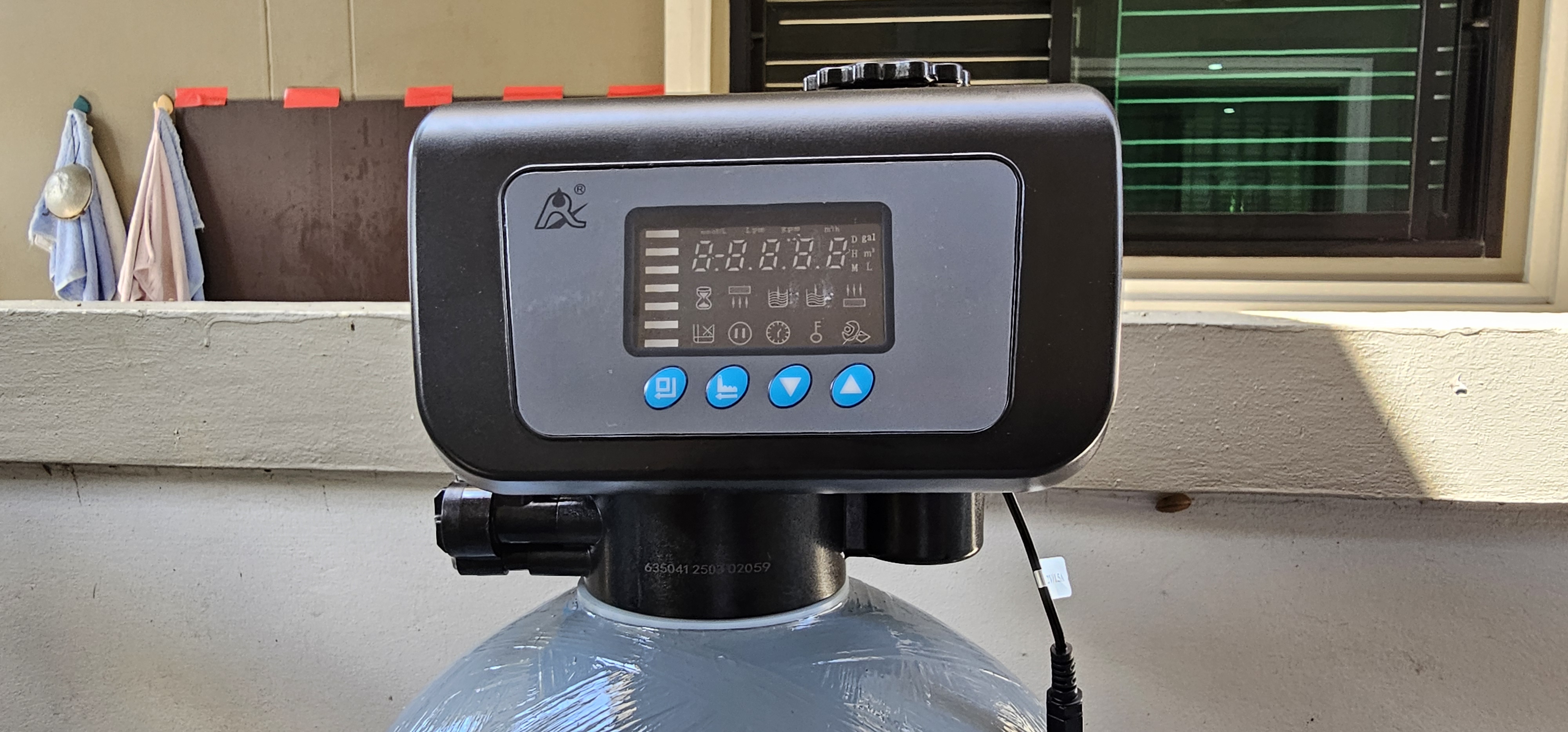 ถังกรองน้ำใช้ FRPขนาด 10x54 จุสาร50 ลิตร 3 ใบ +ชุดถังเกลือ+เกลือ ระบบ AUTO ราคาพร้อมติดตั้ง