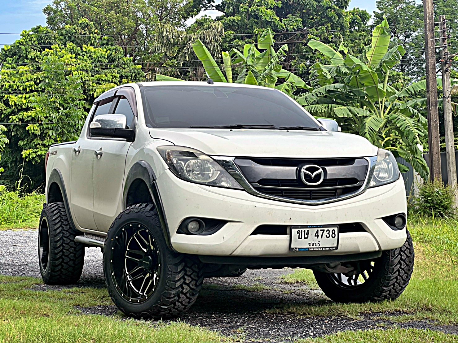 ตัวอย่างการแต่งรถแนวเมกา สำหรับ MAZDA