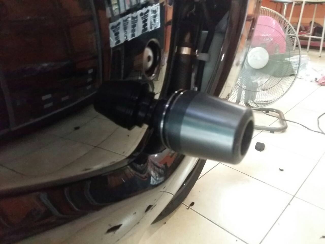 กันล้มข้าง GSX-R1300 Hayabusa แบร์นMothracing แบบเจาะแฟริ่ง กันล้มผลิตจากอลูมิเนียมนำเข้า เกรด6061T651 และPOM ติดตั้งง่าย(65) สีดำ