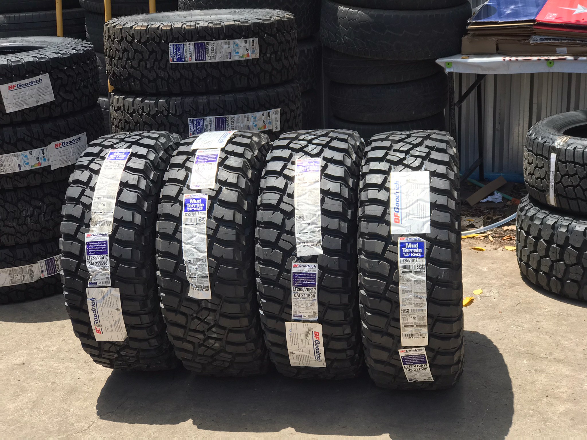 BF GOODRICH KM3 285/70-17 มาใหม่ปี21