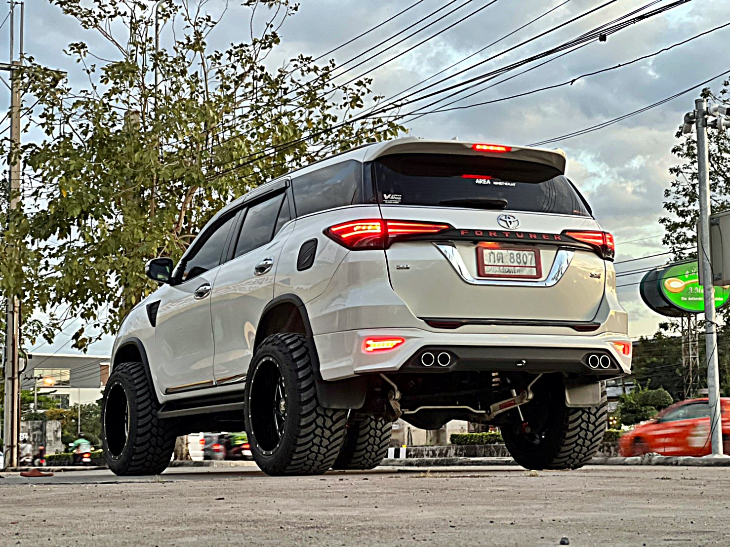 FORTUNER ทรงเมกา ล้อขอบ20 ที่ STEP9