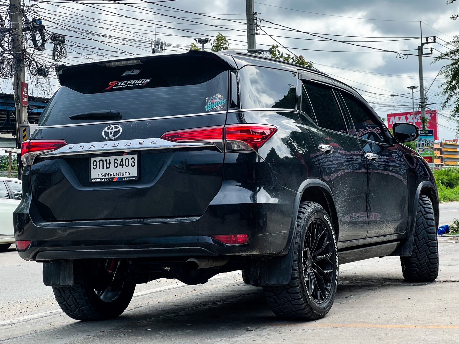 TOYOTA FORTUNER ทรงมาเฟีย จองคิวมาจากเชียงใหม่