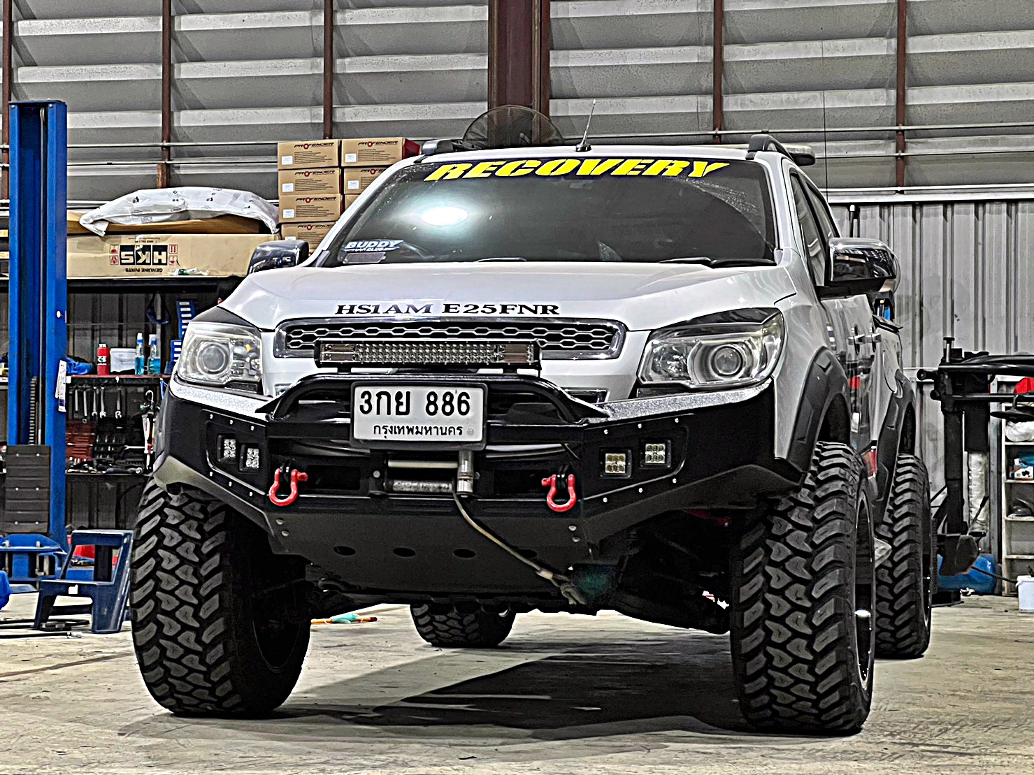 CHEVEROLET COLORADO ทรงเมกา แต่งที่ STEP9