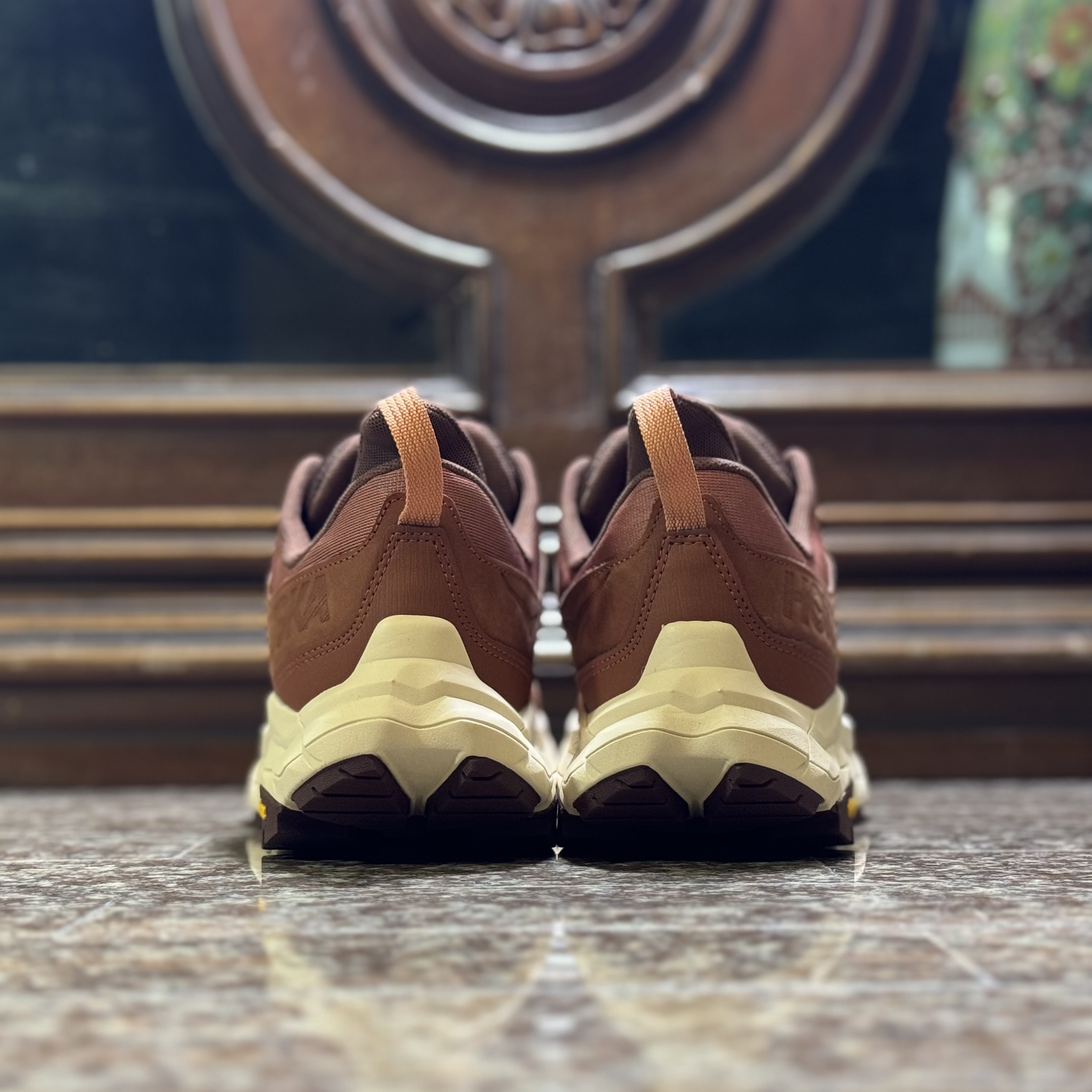 รองเท้าเดินป่า HOKA Anacapa Breeze Low ‘Baked Clay’ (M7-15US)